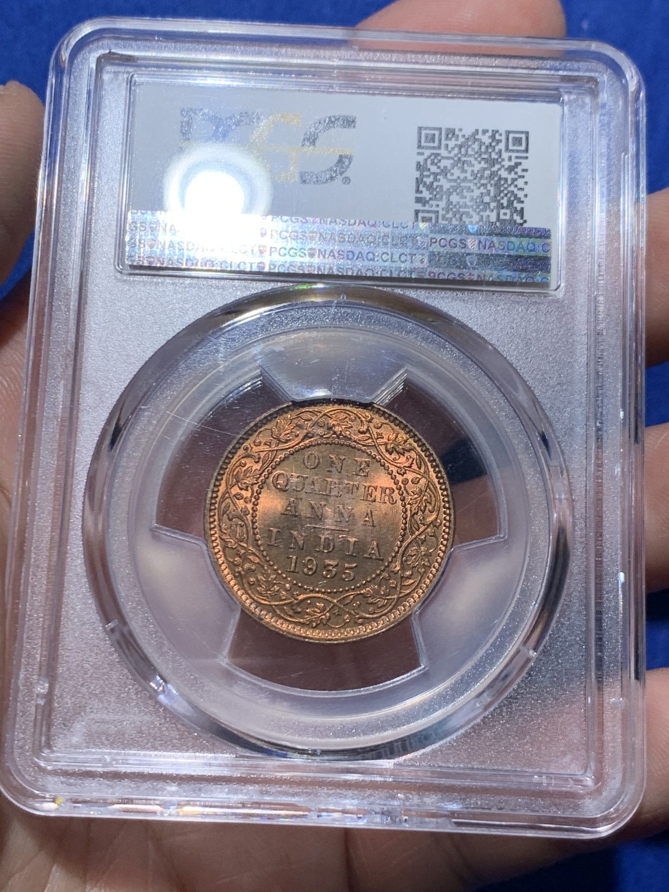 《竞宝斋》第259场-周日，周一 2场连拍 (全场包邮) PCGS MS65RD 英属印度1935年1/4安娜铜币，加尔各达厂，乔治五世印度皇帝版。此版RB多见，出RD的难度极高。炫目红铜光彩，难得近出厂状态！