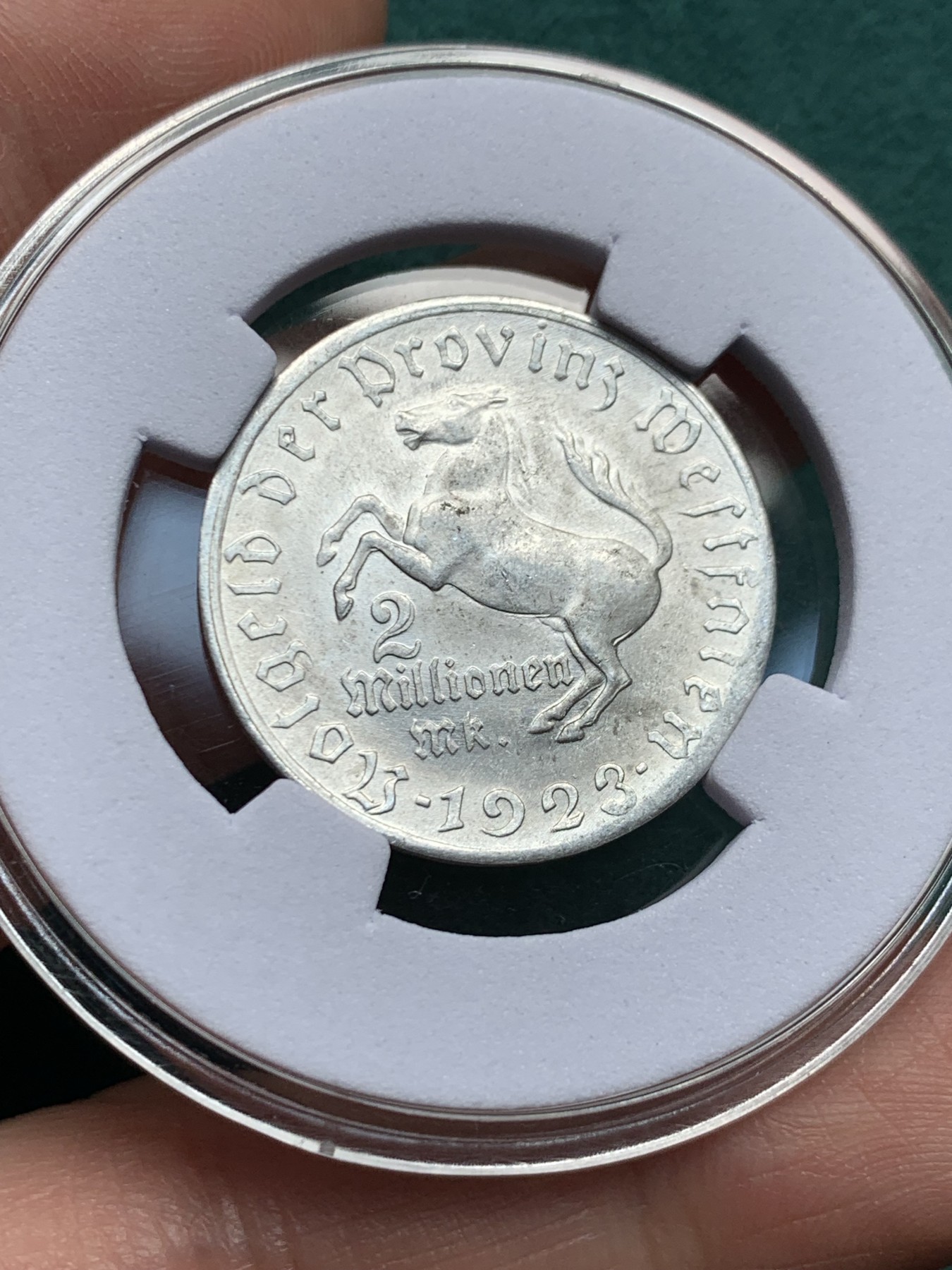 《竞宝斋》第259场-周日，周一 2场连拍 (全场包邮) 德紧 威斯特法伦 1923年 2百万马克 马币 铝质 光度不错