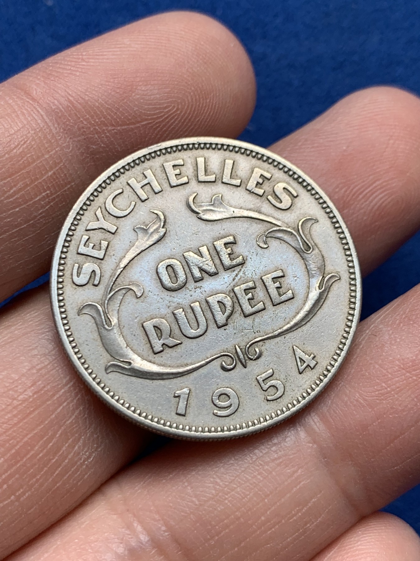 《竞宝斋》第259场-周日，周一 2场连拍 (全场包邮) 1954年英属塞舌尔1卢比铜镍币