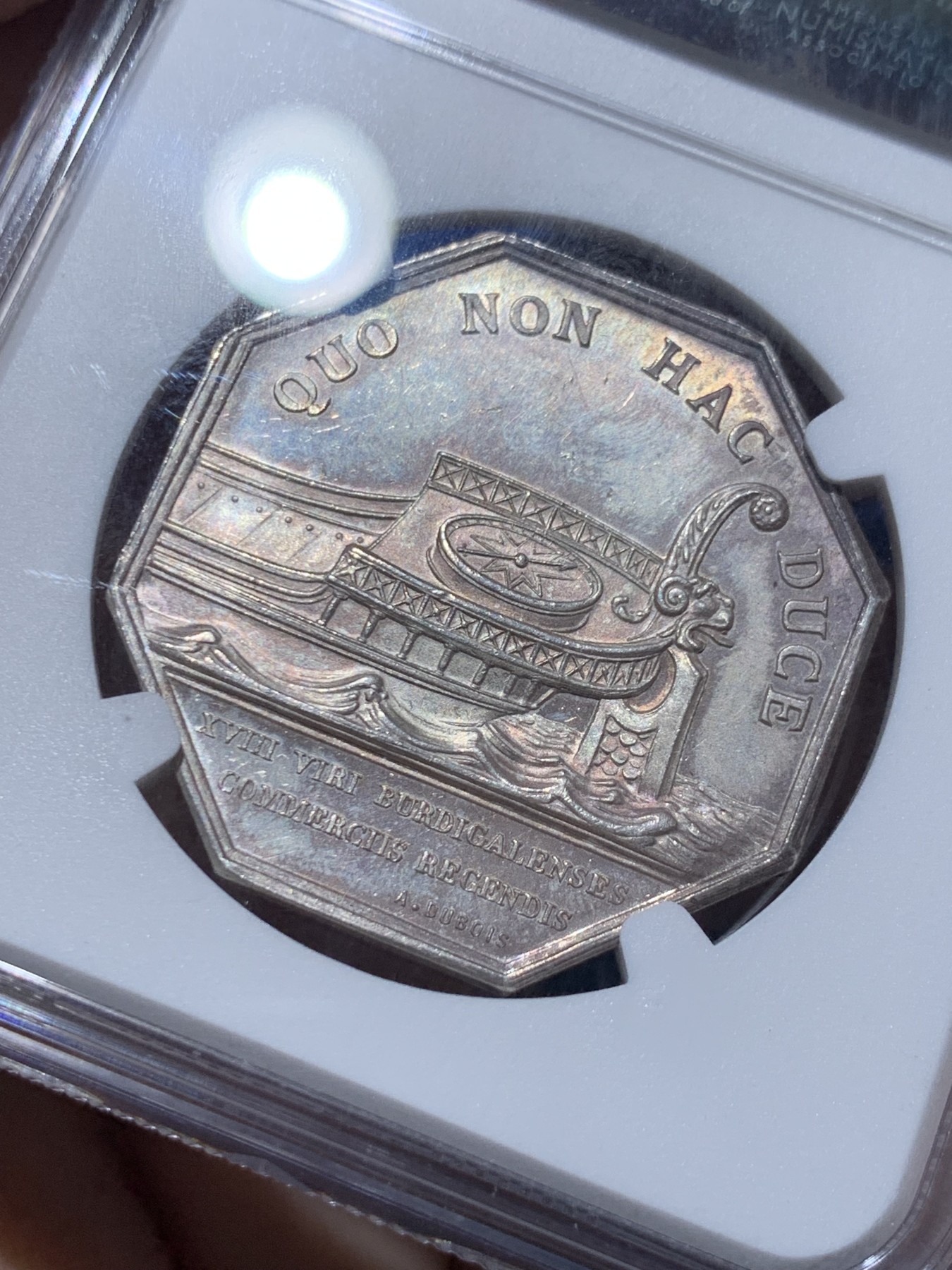 《竞宝斋》第259场-周日，周一 2场连拍 (全场包邮) NGC MS63 法国波尔多商业公司八角银质代币 商业之神墨丘利 丰饶角边铭 五彩包浆 状态非常好