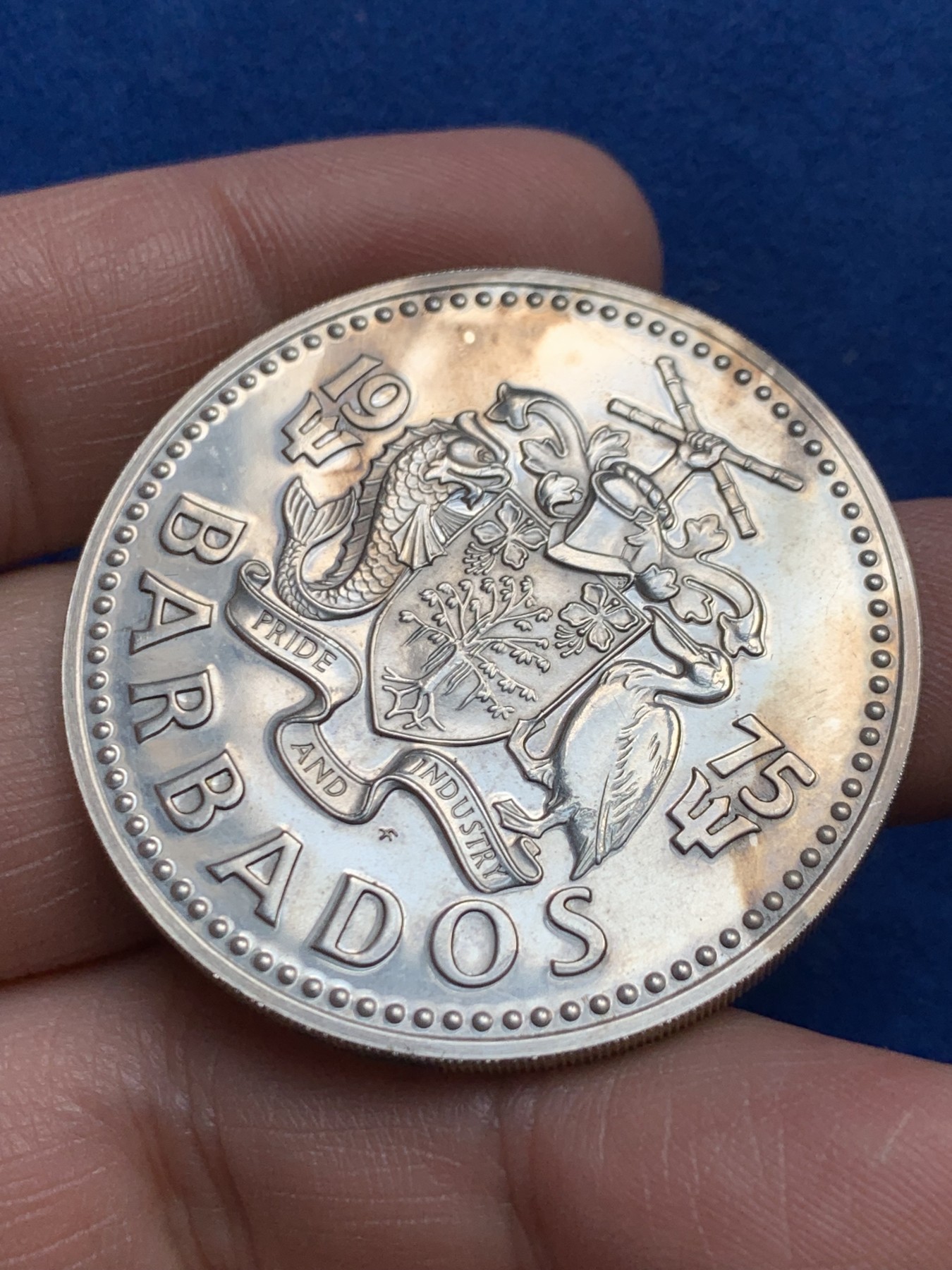 《竞宝斋》第259场-周日，周一 2场连拍 (全场包邮) 巴巴多斯1975年10元海王精制大银币 37.6克 925银