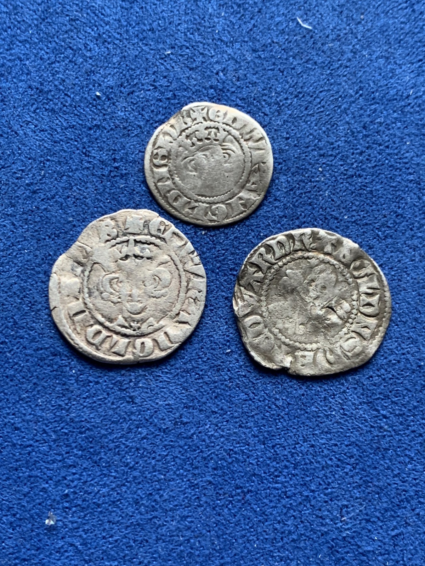《竞宝斋》第259场-周日，周一 2场连拍 (全场包邮) 3枚一组 中世纪英国打制银币 2枚1便士+1枚1/2便士 细节见图