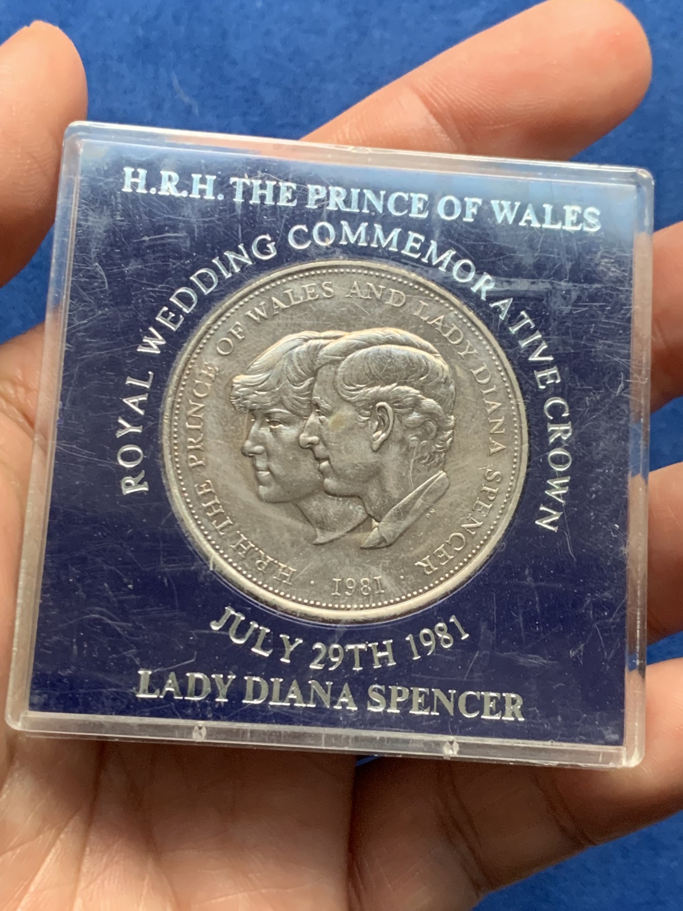 《竞宝斋》第259场-周日，周一 2场连拍 (全场包邮) 英国1981戴安娜大婚克朗