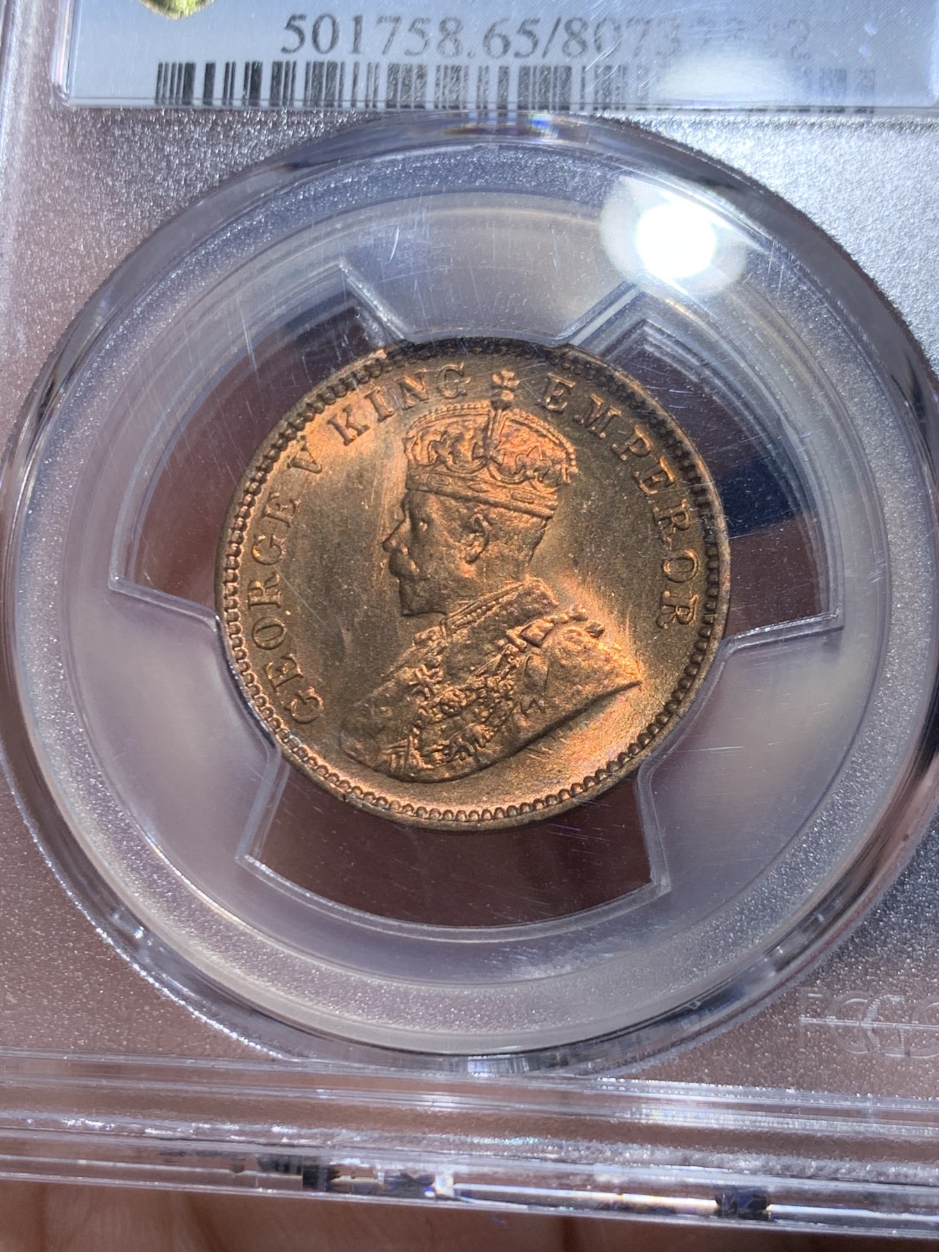 《竞宝斋》第259场-周日，周一 2场连拍 (全场包邮) PCGS MS65RD 英属印度1935年1/4安娜铜币，加尔各达厂，乔治五世印度皇帝版。此版RB多见，出RD的难度极高。炫目红铜光彩，难得近出厂状态！
