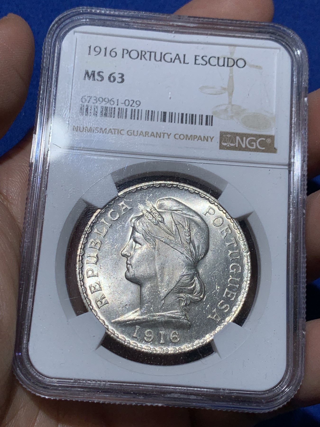 《竞宝斋》第259场-周日，周一 2场连拍 (全场包邮) NGC MS63 葡萄牙1916年自由女神1埃斯库多银币