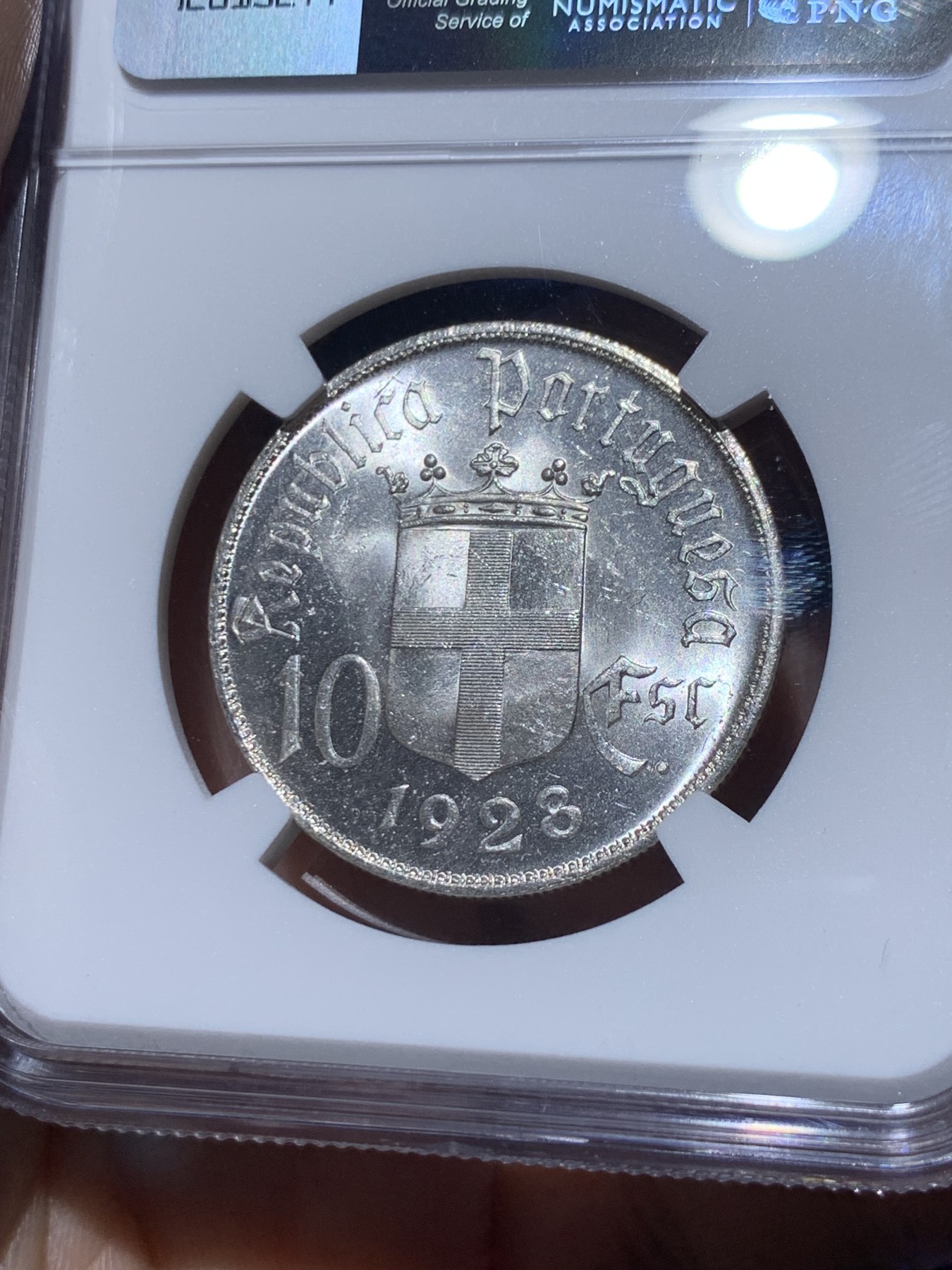 《竞宝斋》第259场-周日，周一 2场连拍 (全场包邮) NGC MS64 葡萄牙1928年奥里基战役10埃斯库多纪念银币，打制精美，状态极佳。