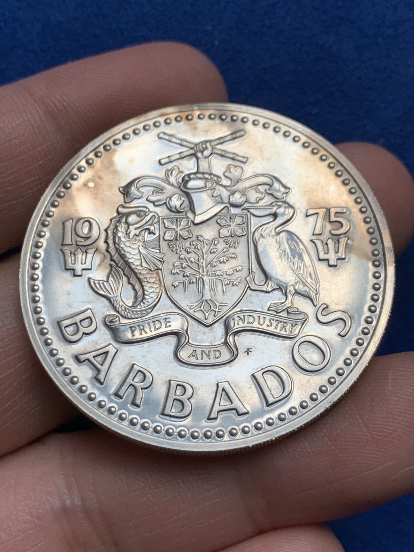 《竞宝斋》第259场-周日，周一 2场连拍 (全场包邮) 巴巴多斯1975年10元海王精制大银币 37.6克 925银