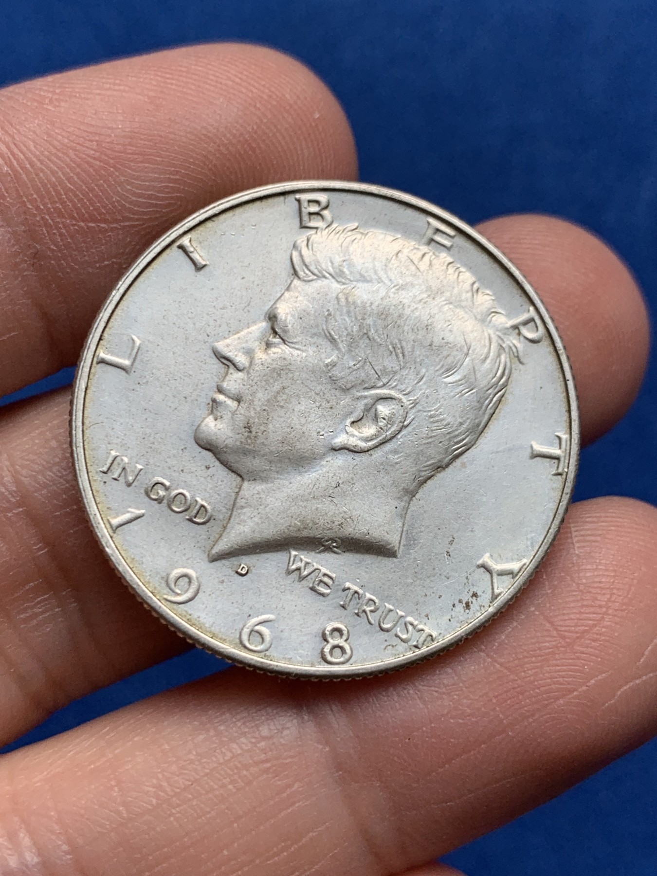 《竞宝斋》第259场-周日，周一 2场连拍 (全场包邮) 美国 1968年 肯尼迪半美元银币  11.5克 400银 状态好 头像纹理清晰