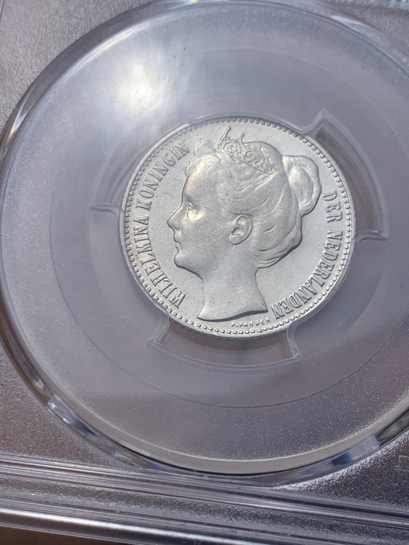 《竞宝斋》第259场-周日，周一 2场连拍 (全场包邮) PCGS AU55 荷兰威廉敏娜女王1908年半盾银币，经典皇冠萝莉头像。此版半盾流通充分，好品少见，上au出分不易