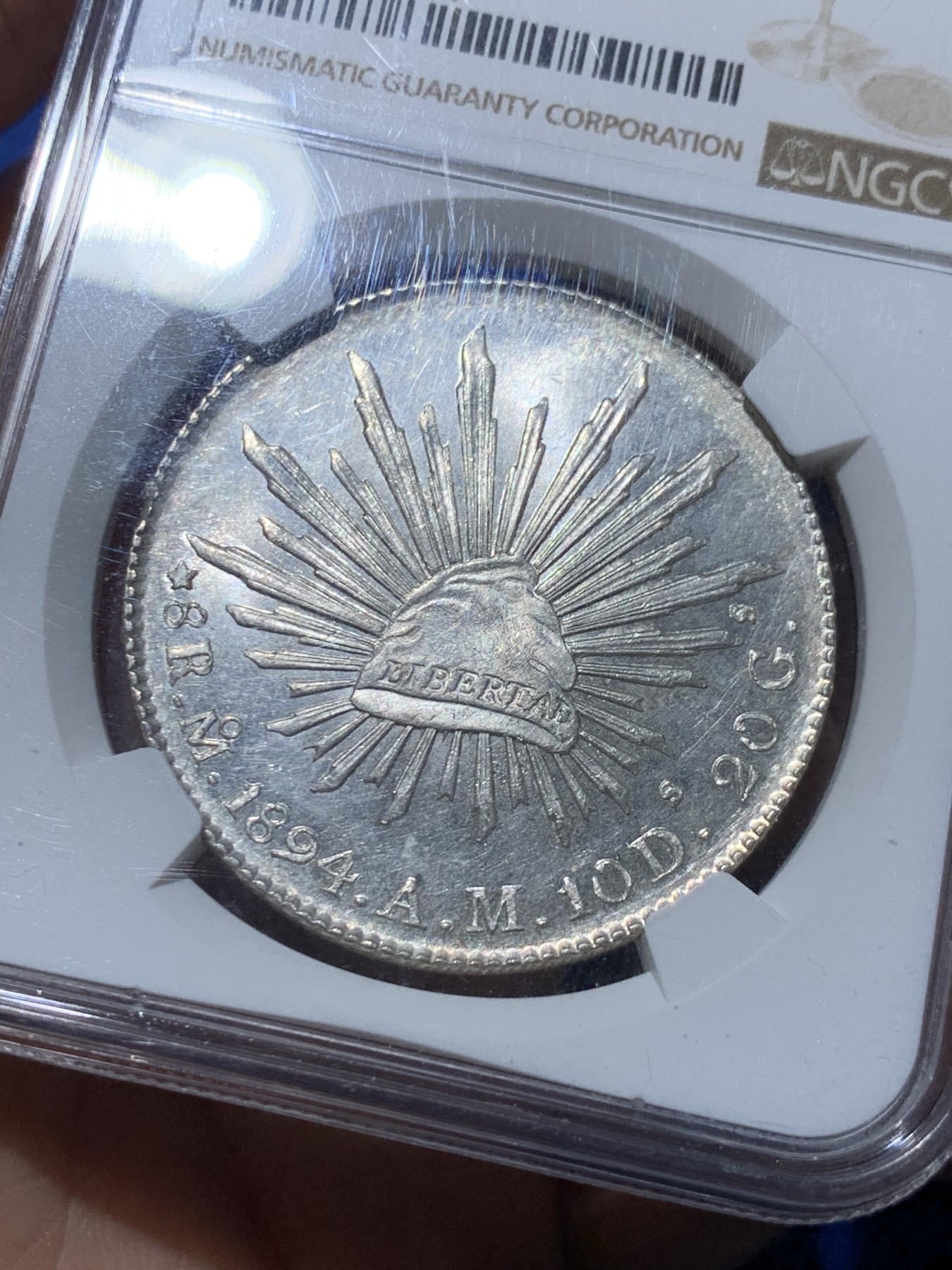 《竞宝斋》第259场-周日，周一 2场连拍 (全场包邮) NGC MS63 墨西哥 1894年MO AM版 花边鹰洋 银币 品相很好