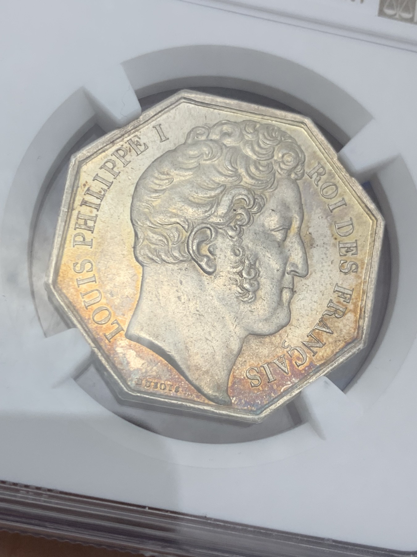 《竞宝斋》第259场-周日，周一 2场连拍 (全场包邮) NGC MS60 法国奥尔良社会八角银质代币 杜伯瓦作品 正面菲利普一世 早期油灯边铭