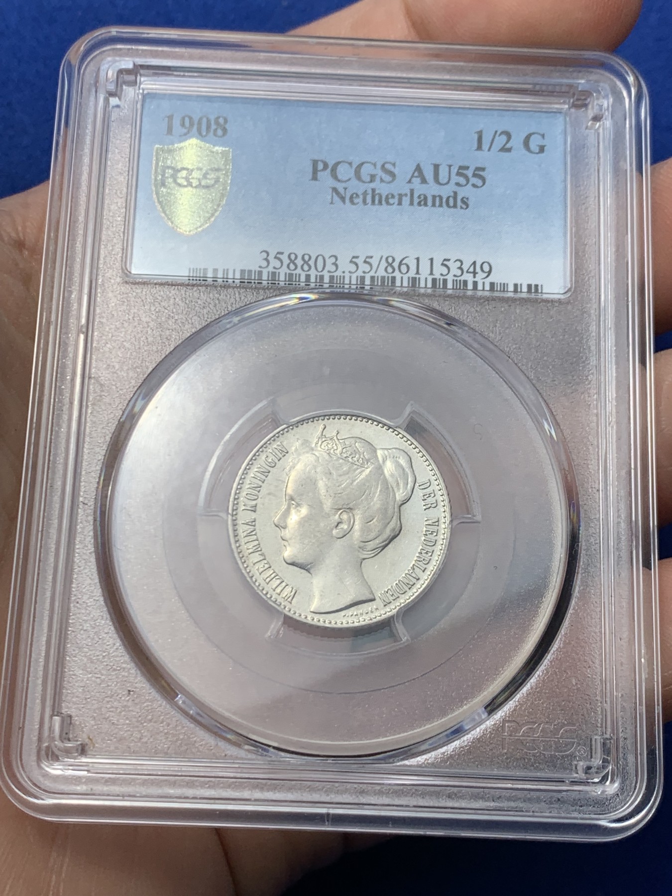 《竞宝斋》第259场-周日，周一 2场连拍 (全场包邮) PCGS AU55 荷兰威廉敏娜女王1908年半盾银币，经典皇冠萝莉头像。此版半盾流通充分，好品少见，上au出分不易