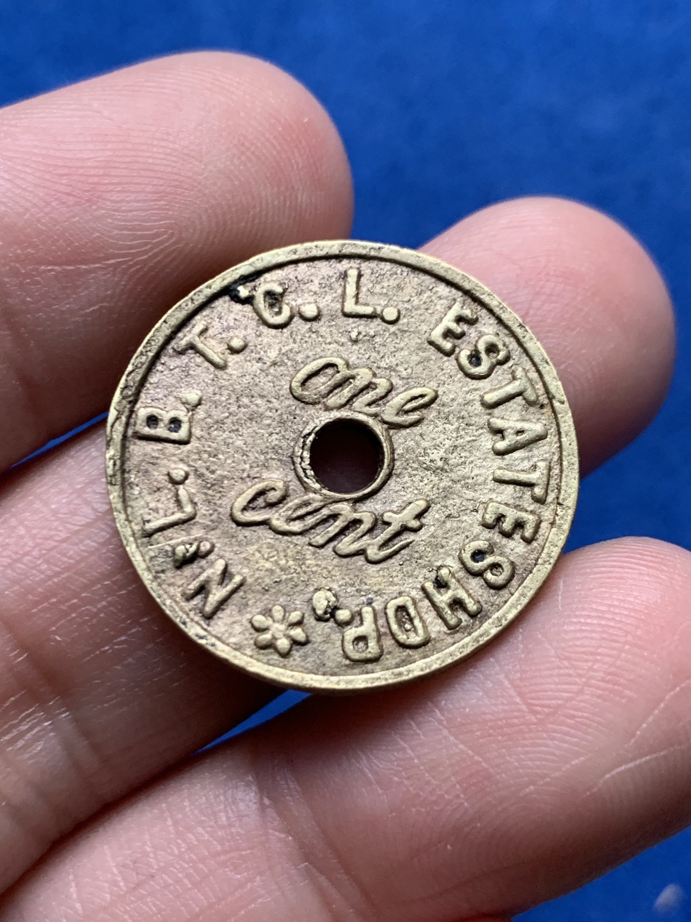 《竞宝斋》第259场-周日，周一 2场连拍 (全场包邮) 伦敦婆罗洲烟草公司代用币，兑货一仙，传说中的“猪仔钱”，国内、香港NGC不给入盒，裸币拍。