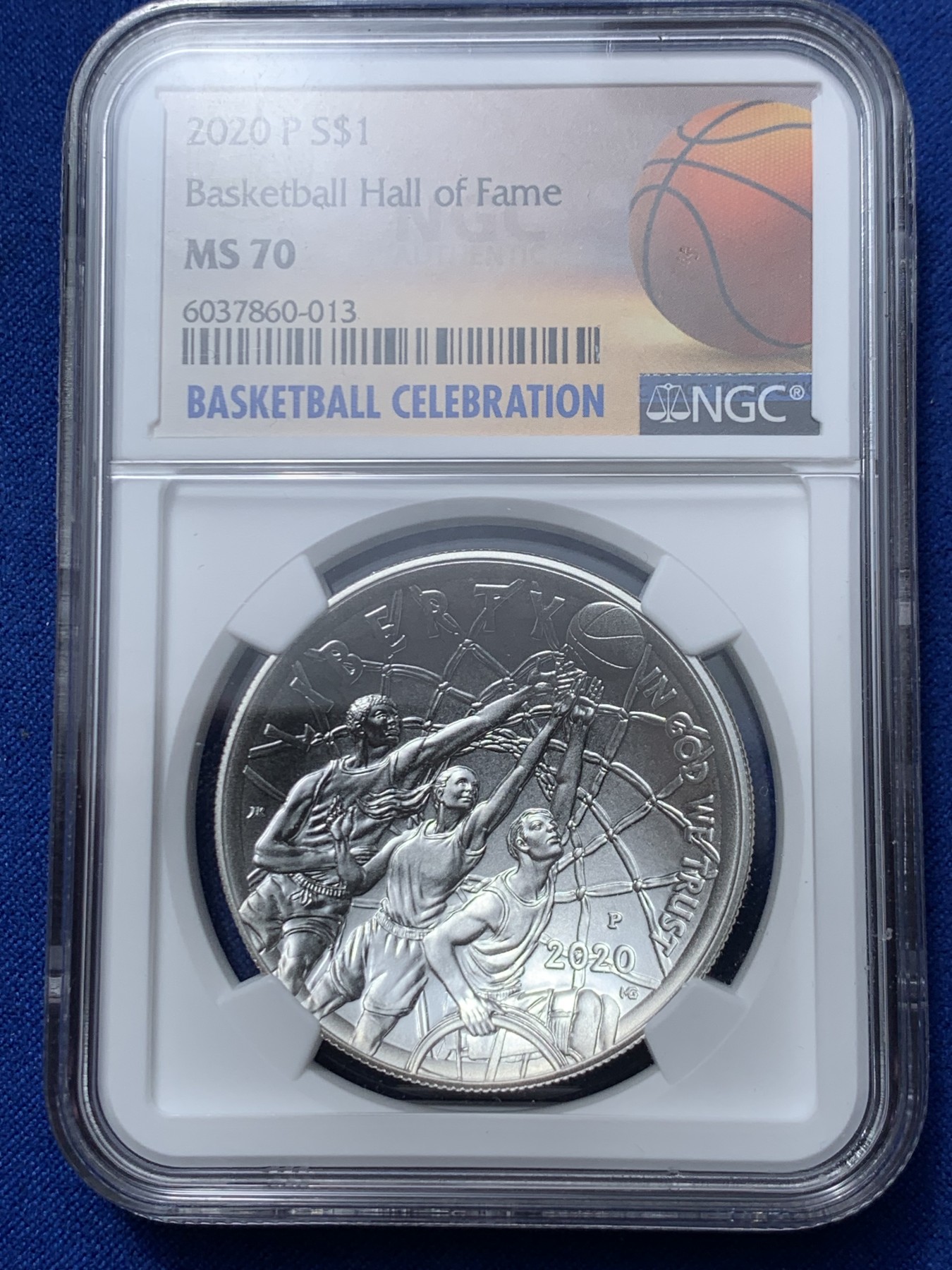 《竞宝斋》第259场-周日，周一 2场连拍 (全场包邮) NGC MS70 美国2020年篮球名人堂1美元纪念银币，999银，特殊凹面设计，加厚盒，难得满分。