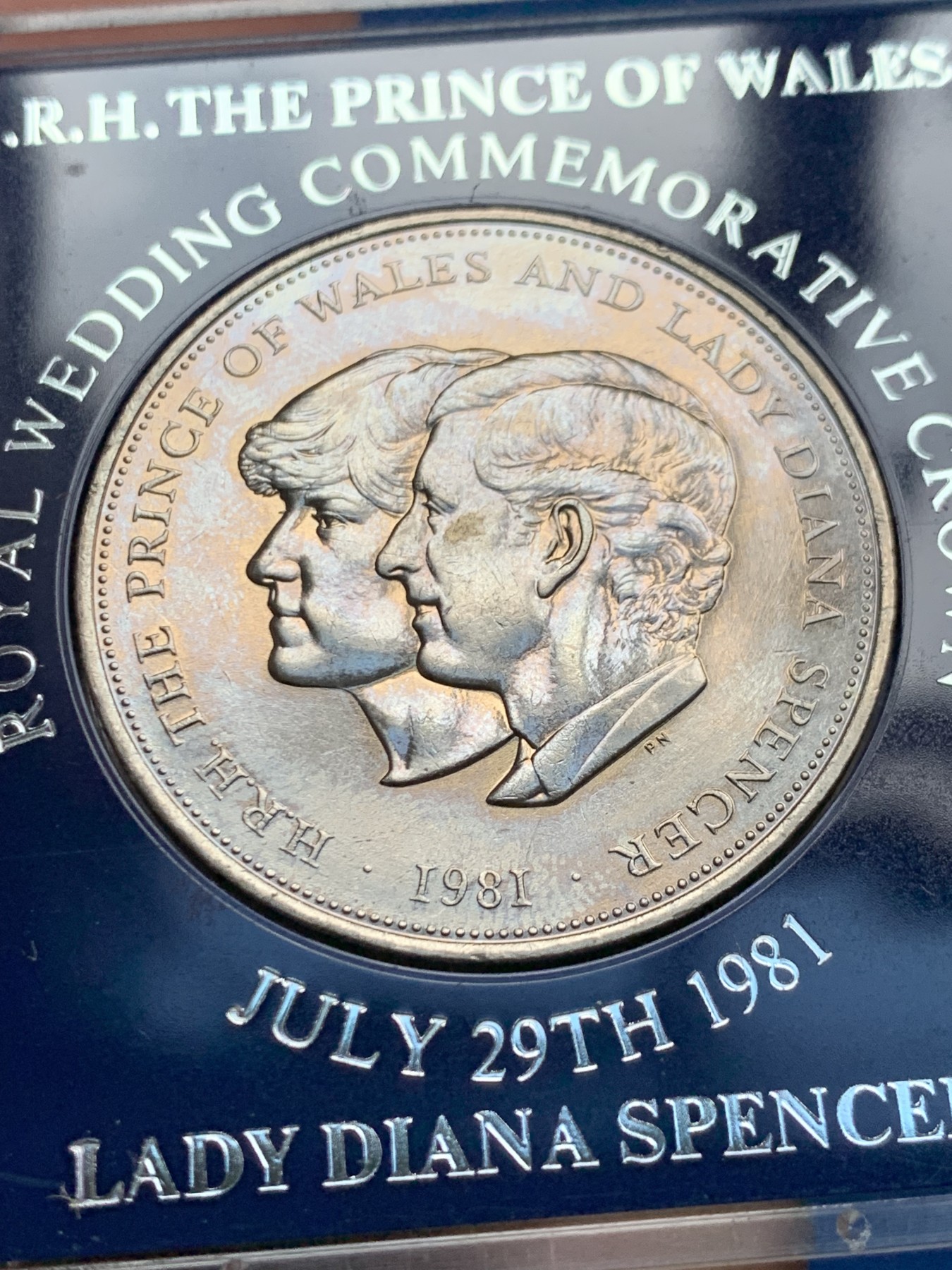 《竞宝斋》第259场-周日，周一 2场连拍 (全场包邮) 英国1981戴安娜大婚克朗