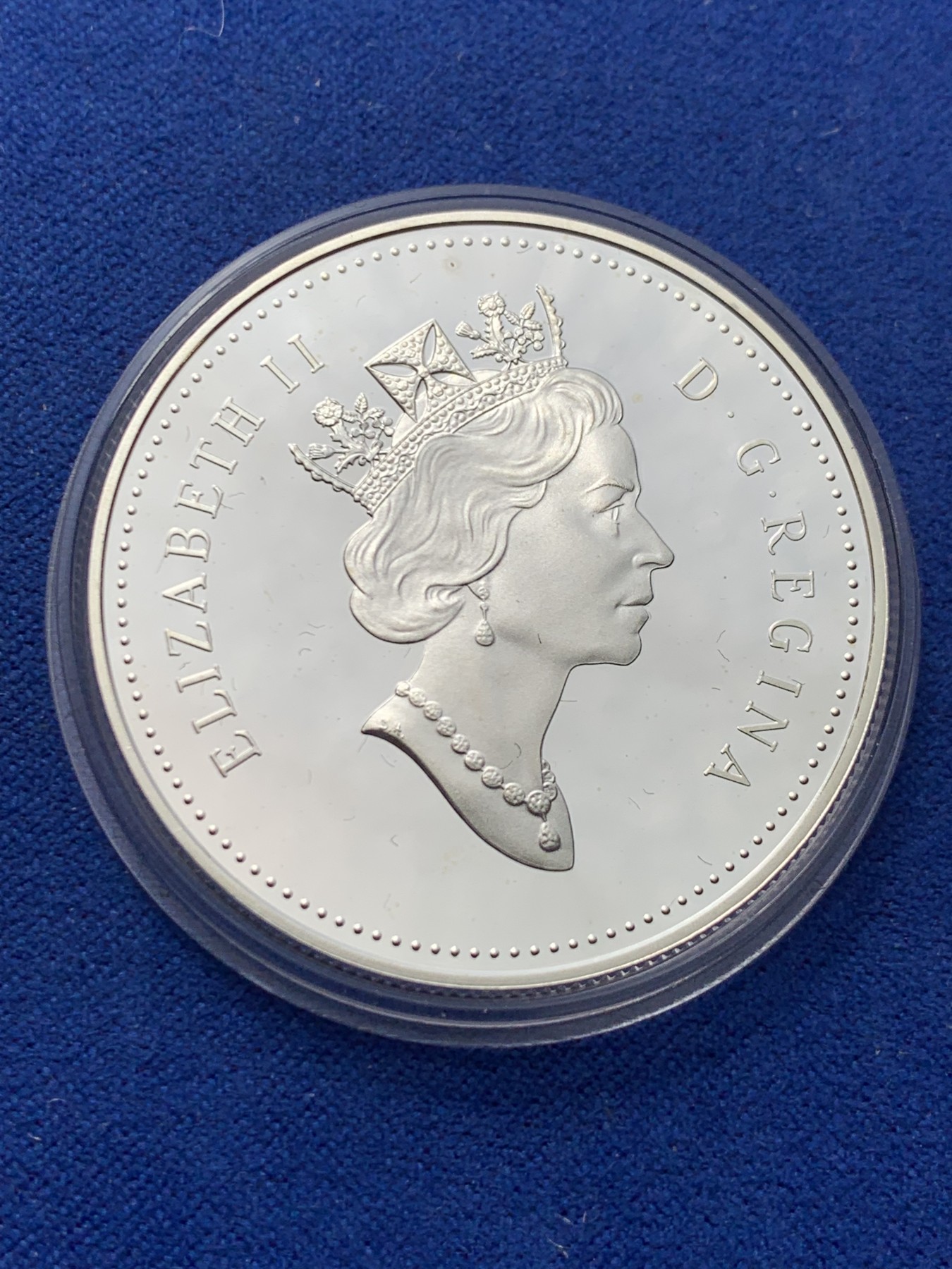 《竞宝斋》第259场-周日，周一 2场连拍 (全场包邮) 2001年加拿大1元精致银币 证书齐全 无氧化