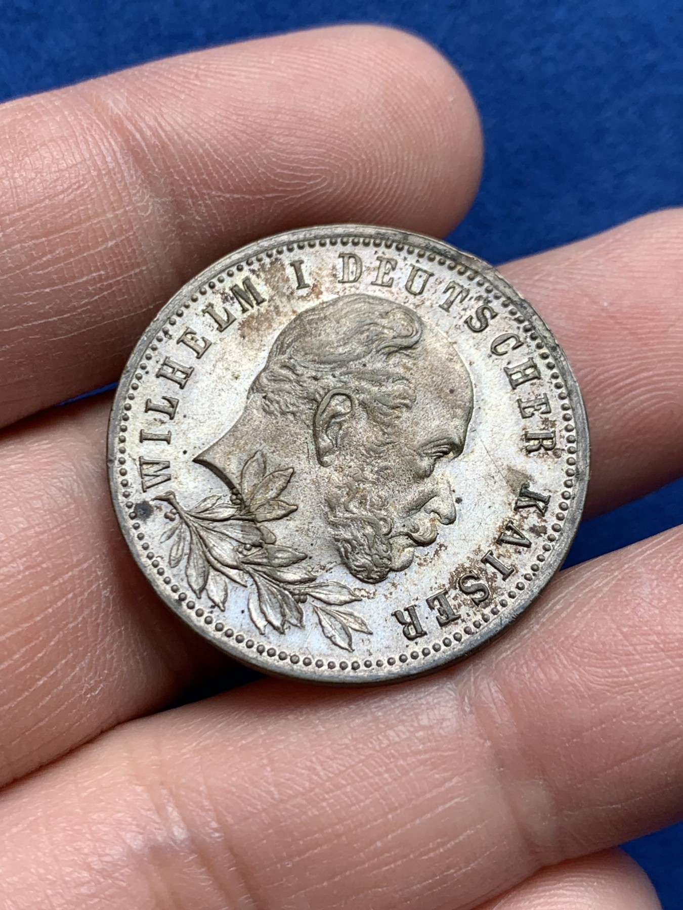 《竞宝斋》第259场-周日，周一 2场连拍 (全场包邮) 1797-1897 德国百年纪念 威廉一世镀银纪念章 顶部有锉痕 细节见图