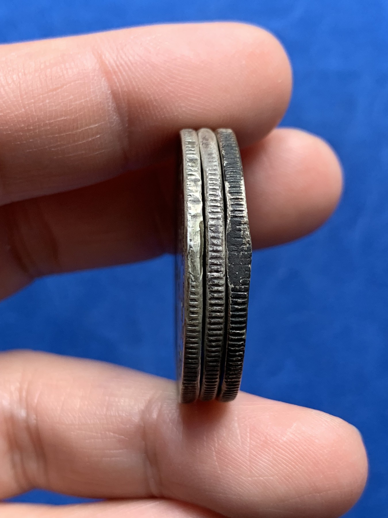 《竞宝斋》第259场-周日，周一 2场连拍 (全场包邮) 3枚一组 云南光绪半圆龙银币 细节见图