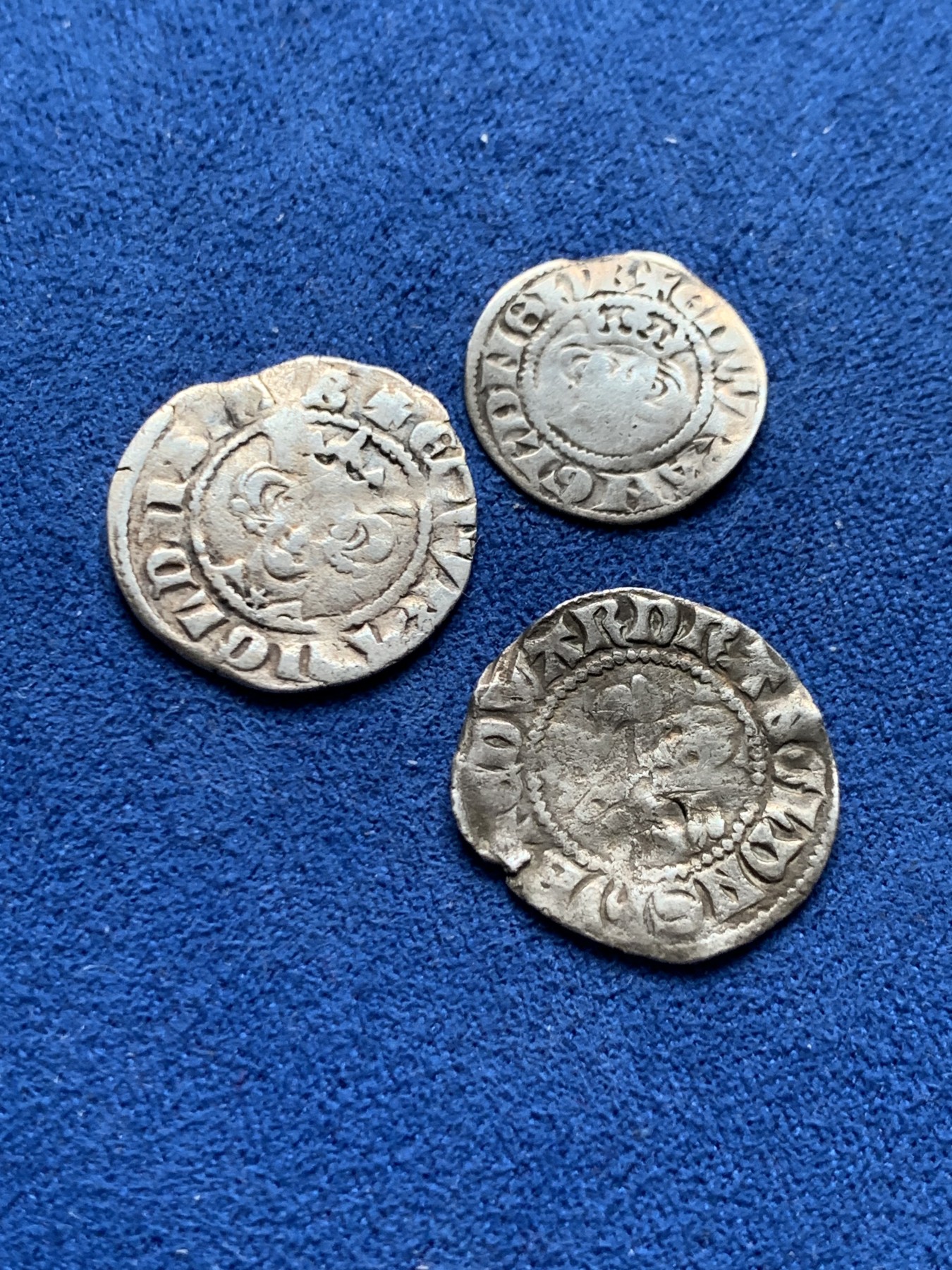 《竞宝斋》第259场-周日，周一 2场连拍 (全场包邮) 3枚一组 中世纪英国打制银币 2枚1便士+1枚1/2便士 细节见图