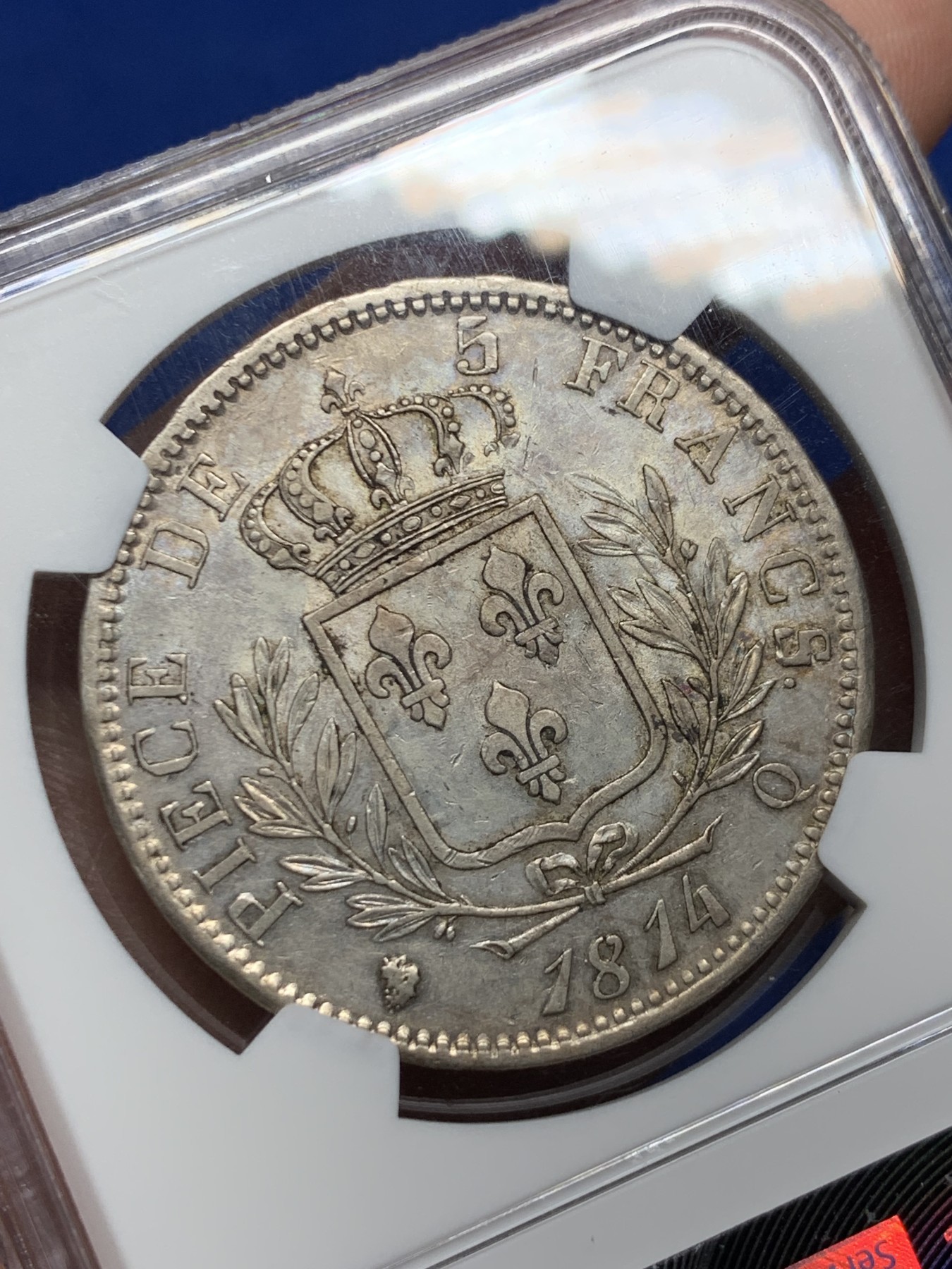 《竞宝斋》第259场-周日，周一 2场连拍 (全场包邮) NGC AU55 法国1814Q路易十八戎装版5法郎大银，稀见Q厂关门年份，铸造量仅36万枚，远少于同年A、I、L各厂。更高分仅4枚，AU以上错过难觅