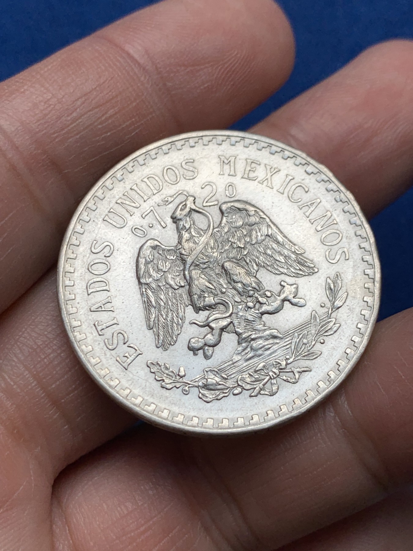 《竞宝斋》第259场-周日，周一 2场连拍 (全场包邮) 墨西哥1932年1比索银币 状态不错