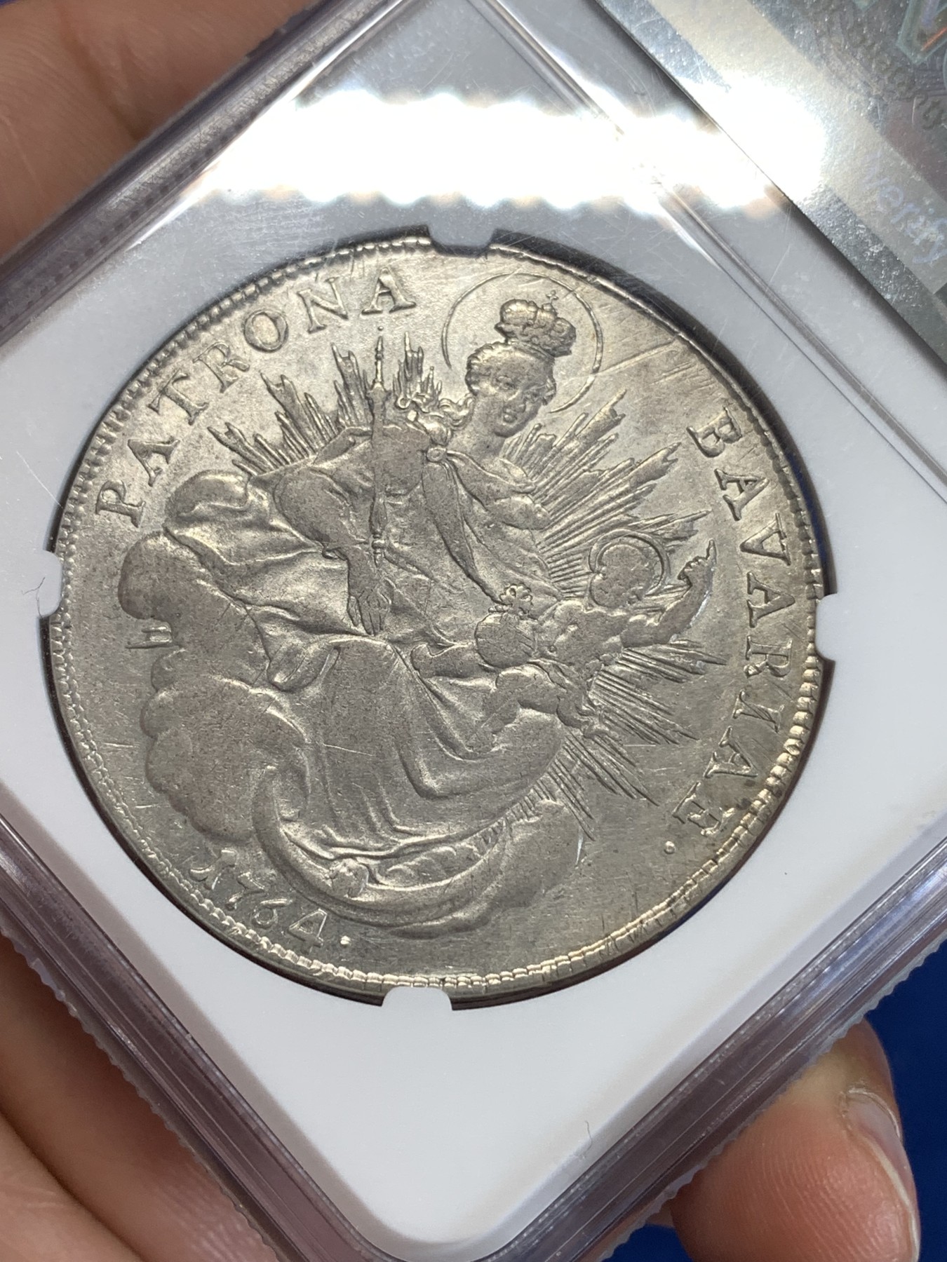 《竞宝斋》第259场-周日，周一 2场连拍 (全场包邮) NGC XF45 德国巴伐利亚1764年圣母抱婴泰勒银币