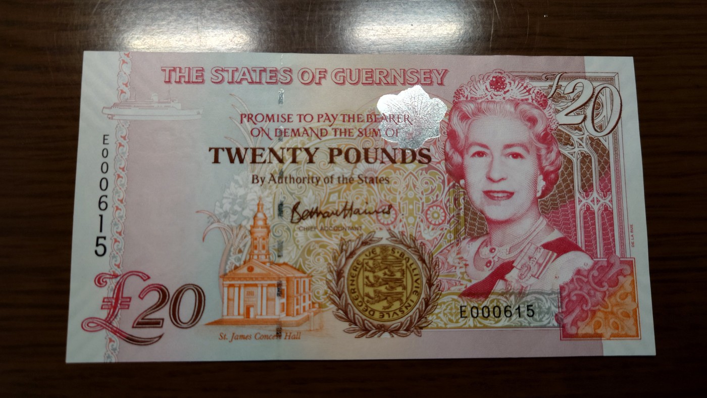 【世界钱币】精选微拍第101期暨2024年第12期  部分卖剩的新品裸钞评级币展销 2023年格恩西岛20镑 全新绝品无47百位号000615