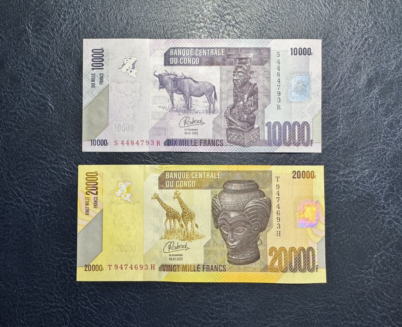 收藏联盟Quantum Auction 第339期拍卖  刚果2022年10000和20000法郎 品相UNC  20000面值有瑕疵，细节如图