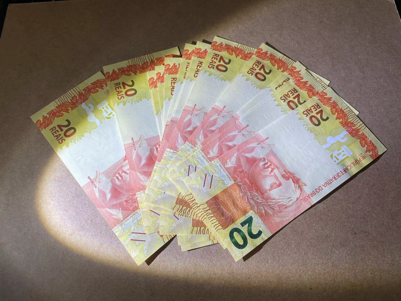 【Blue Auction】✨世界纸币精拍第462期【精】 【一组15张】巴西 2010年20瑞斯 全新UNC