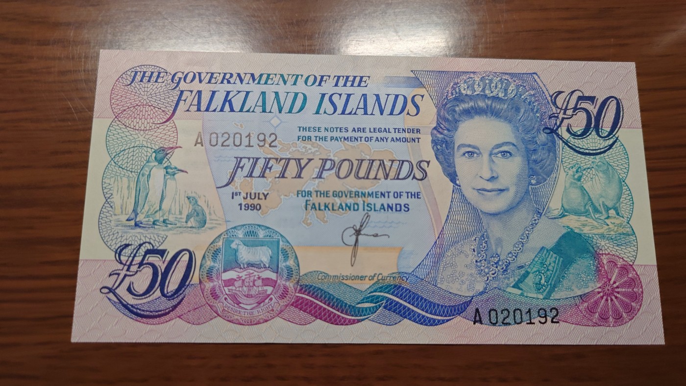 【世界钱币】精选微拍第101期暨2024年第12期  部分卖剩的新品裸钞评级币展销 1990年福克兰群岛50元 全新绝品无47尾号192