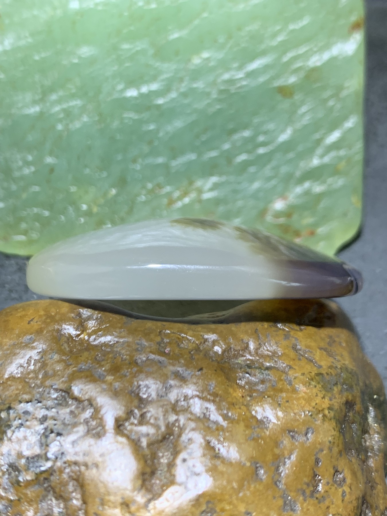 精美高玉化马达加斯加海洋玉髓草花纹牌子一个！