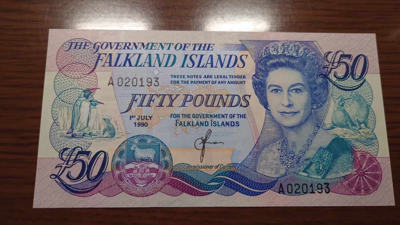 【世界钱币】精选微拍第101期暨2024年第12期  部分卖剩的新品裸钞评级币展销 1990年福克兰群岛50元 全新绝品无47尾号193