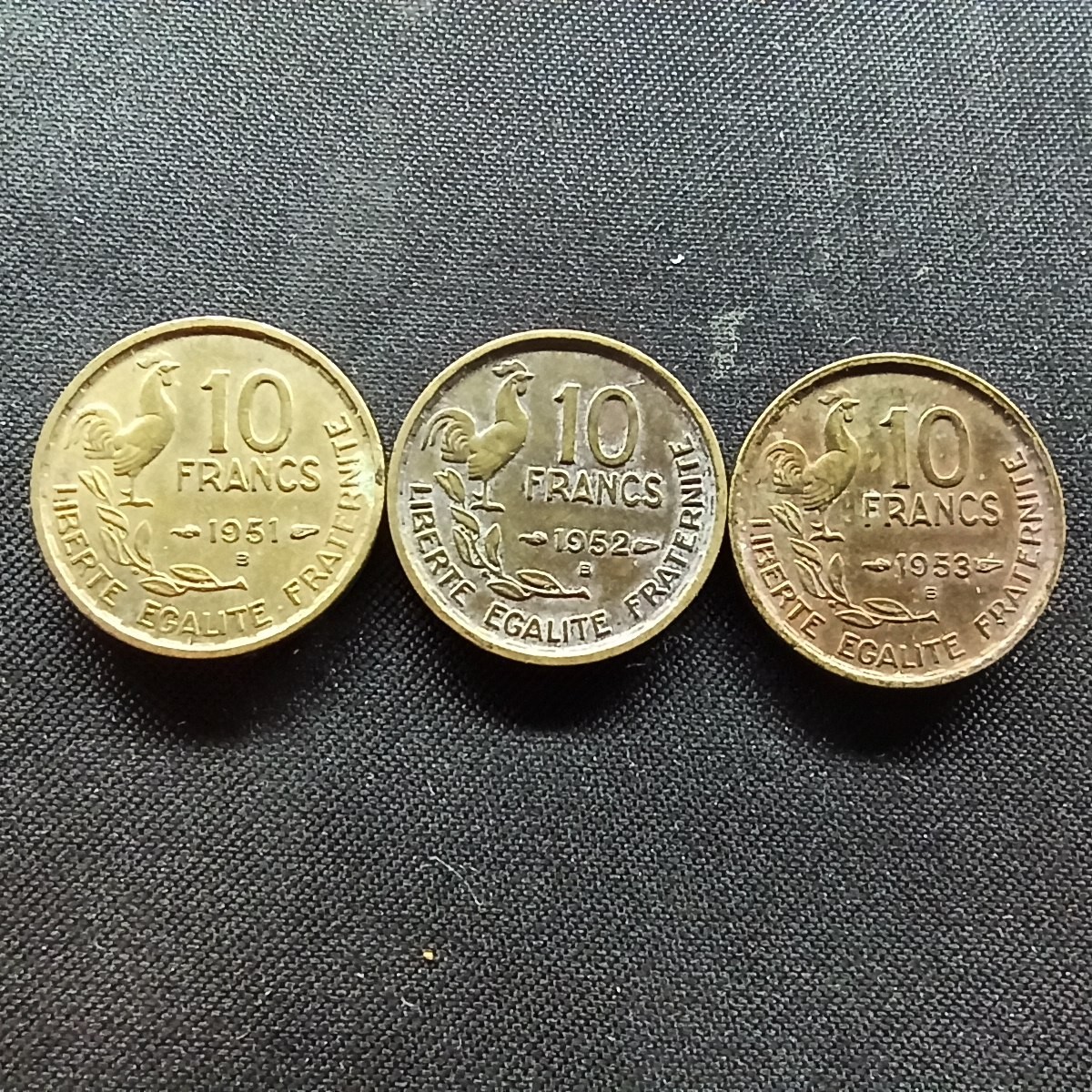 邮泉阁限时拍卖第二场 法国硬币专场 法国1951，52，53年10法郎B版3枚