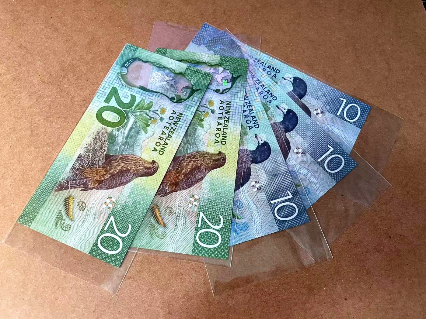 【Blue Auction】✨世界纸币精拍第462期【精】 【一组5张 包含豹子号】新西兰10-20元一组 全新UNC