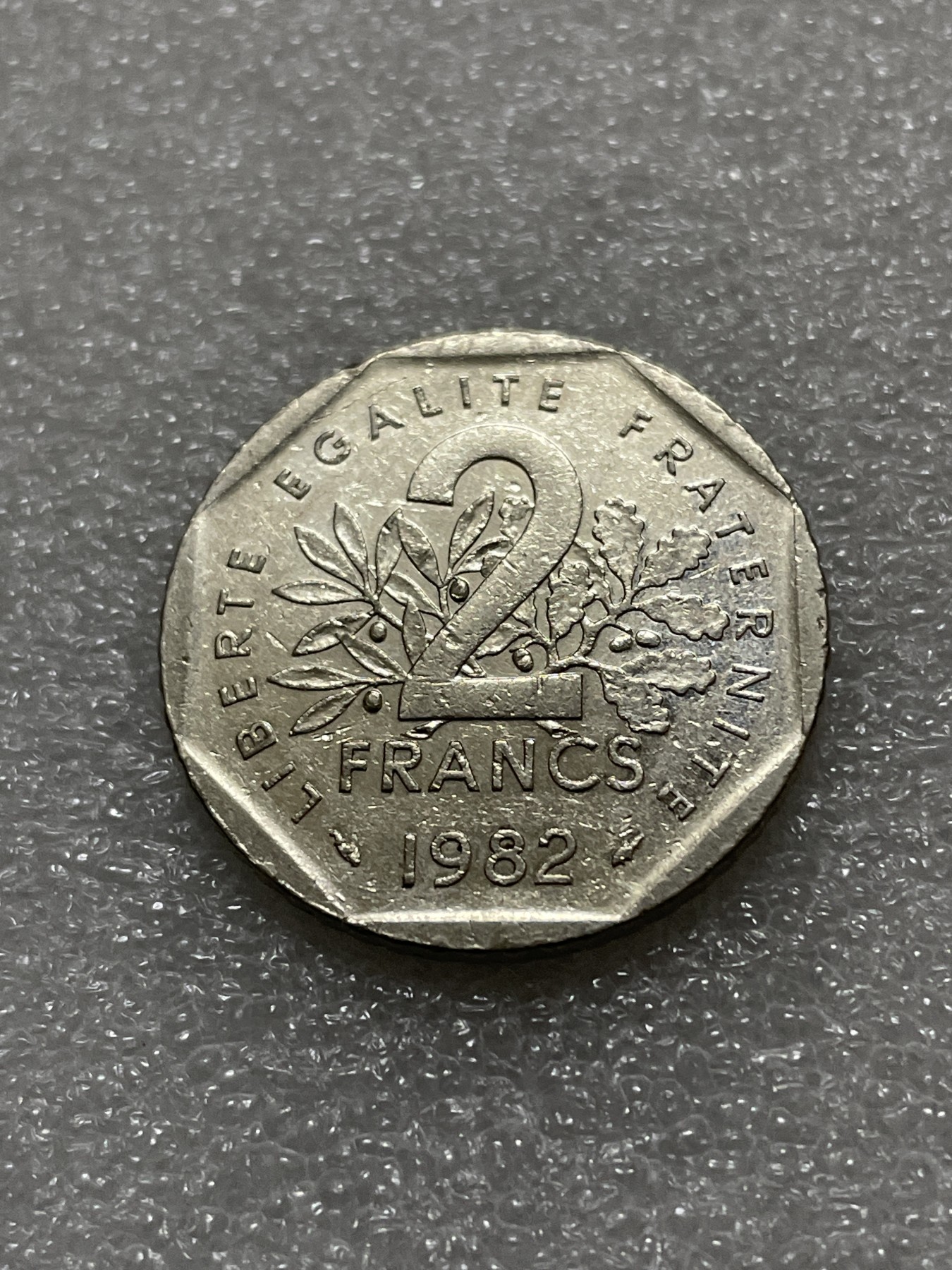 神仙姐姐散币好品专场第三十一期（无佣金满邮自动发出 1982 年法国 2 法郎