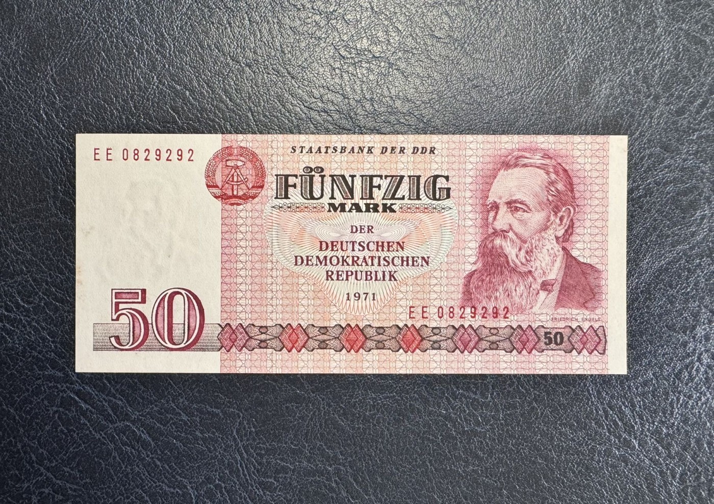 收藏联盟Quantum Auction 第339期拍卖  德国1971年50马克 品相UNC- 恩格斯 黄斑 