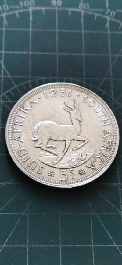 外国硬币初藏2024年第10场 - 英属南非5先令银币。1951年带光