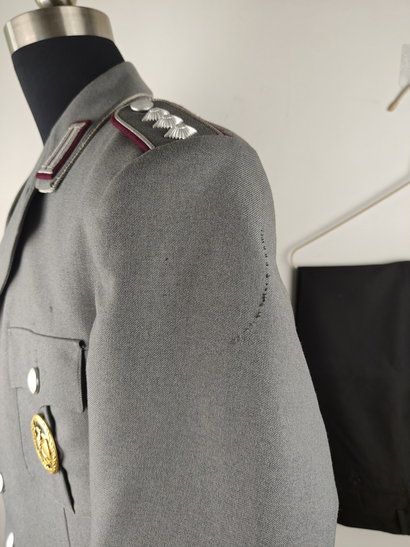 全场0元起拍 第149期 咸鱼国勋章拍卖专场 4月21日（周日）下午6：00开始 西德防化兵上尉常服 带全配饰 胸围106 肩宽45 衣长75 袖长60 腰围82 裤长97+9