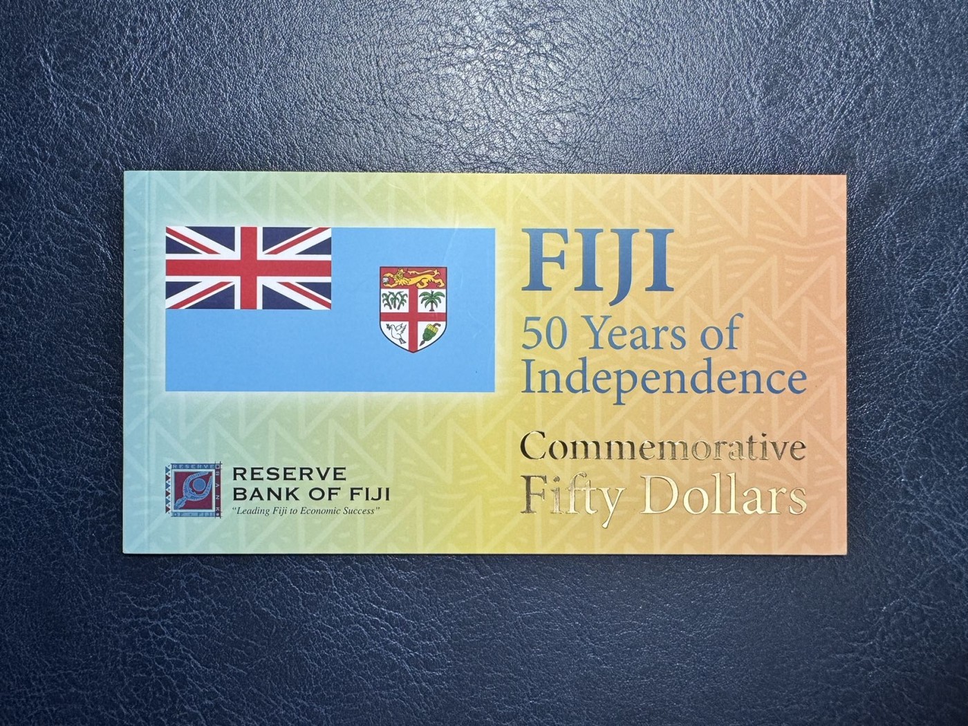 收藏联盟Quantum Auction 第339期拍卖  斐济群岛2020年50元独立纪念钞 品相全新UNC 限量发行3000本带原册 号码无47