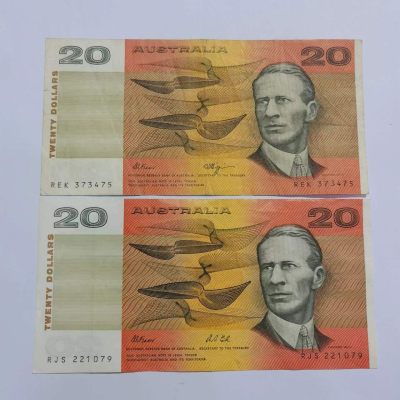 各国外币第34期 - 澳大利亚20元不同签名两张