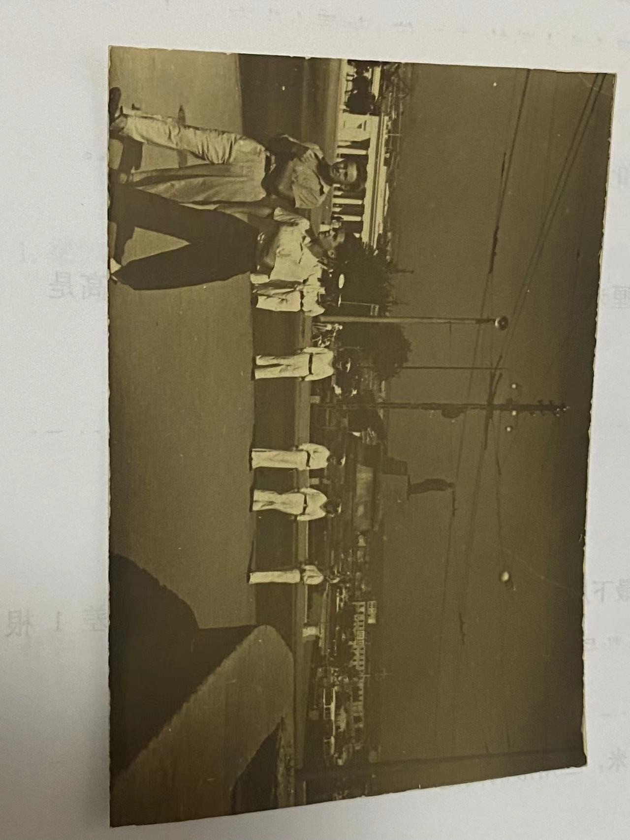 苏联勋章奖章4月16日拍卖第九期4月20日晚上九点结束 一套海军照片之其中一张 是一起来的应该是同一个海军战士的纪念 尺寸11*8.5 只是图片中的这一张 不是一套 每一张都单独拍