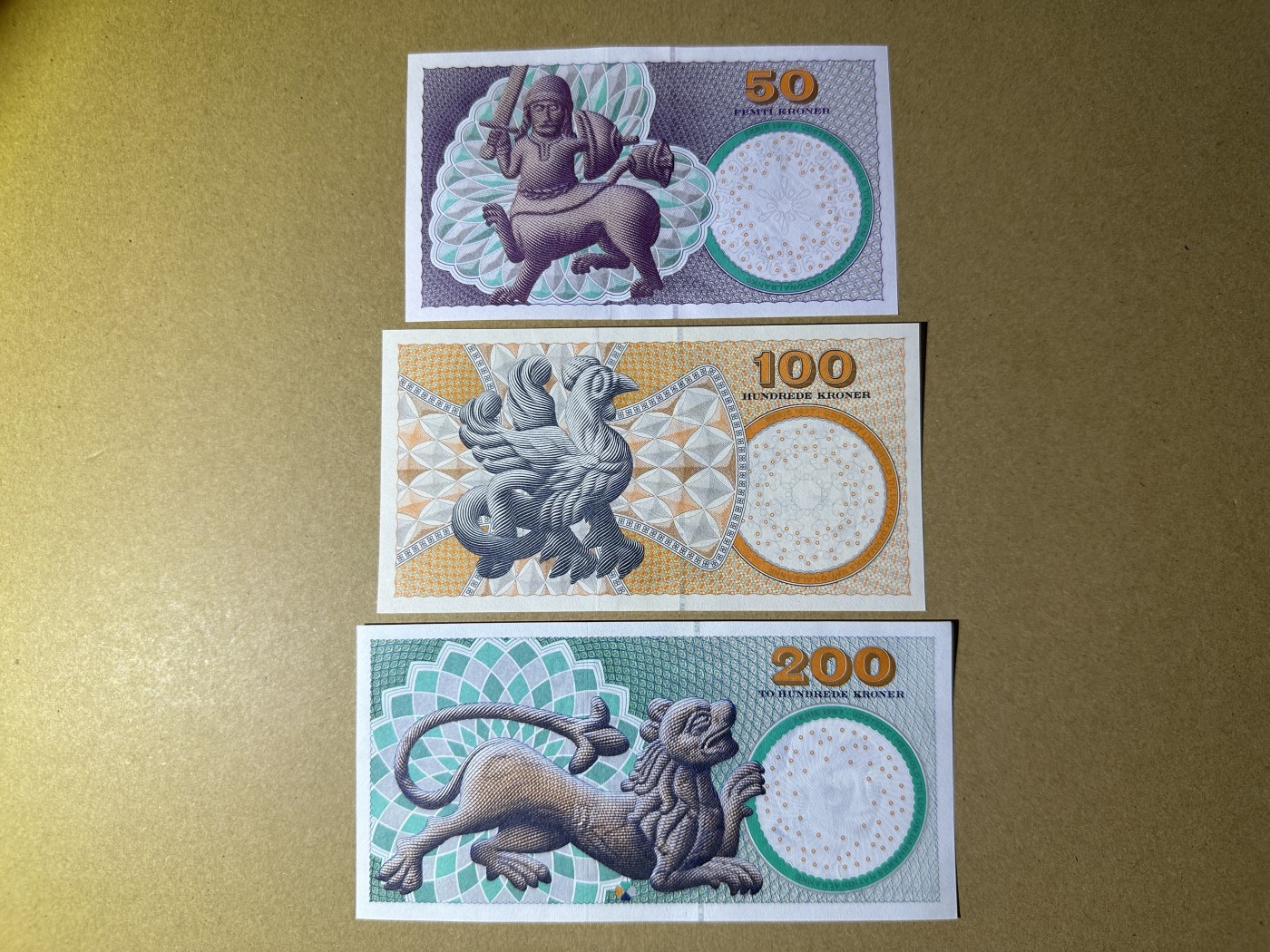 《张总收藏》146期-外币精品荟萃 丹麦50、100、200克朗3张 UNC 浮雕版
