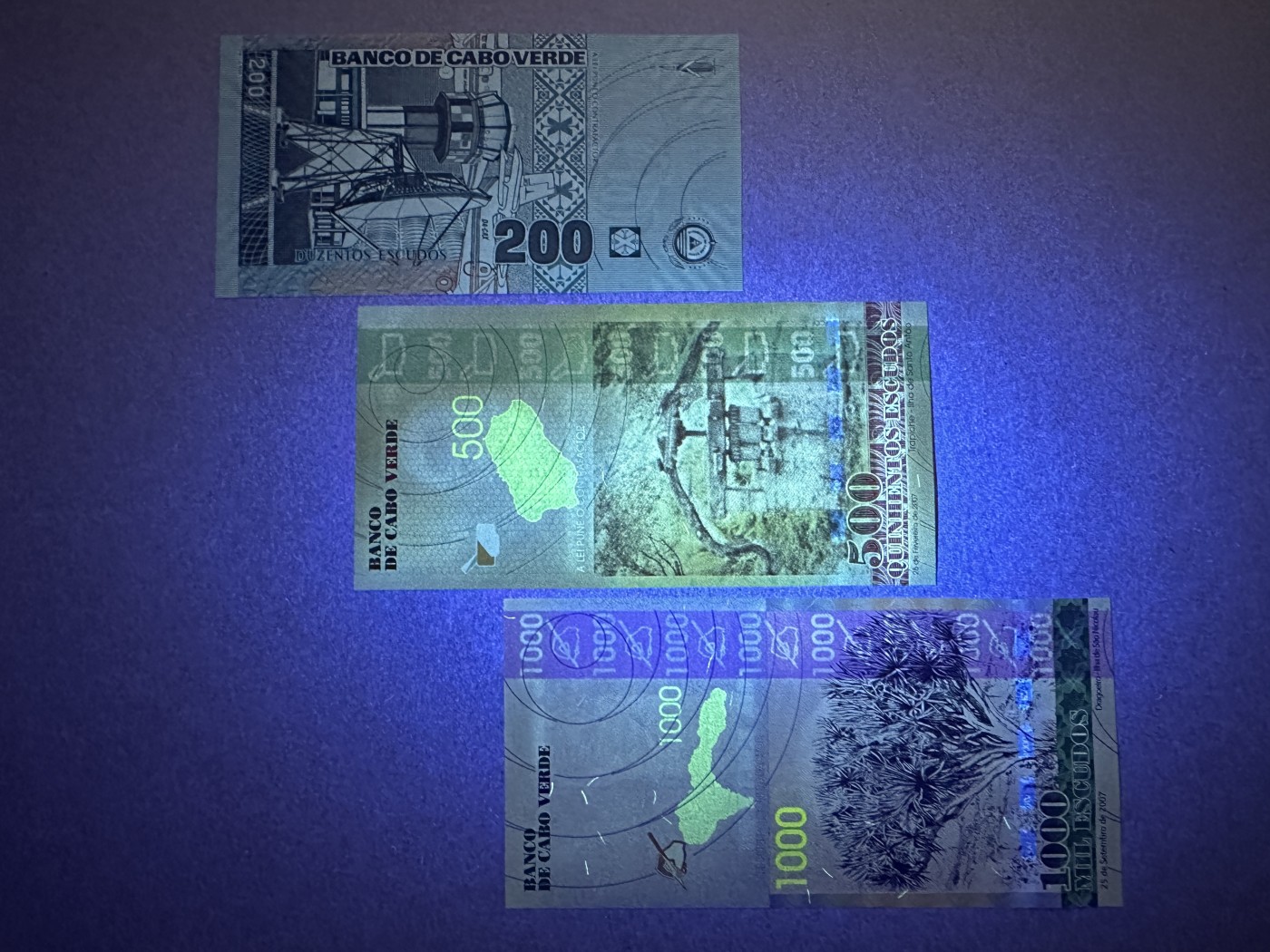 《张总收藏》146期-外币精品荟萃 佛得角200、500、1000埃斯库多3张 UNC 2005年版