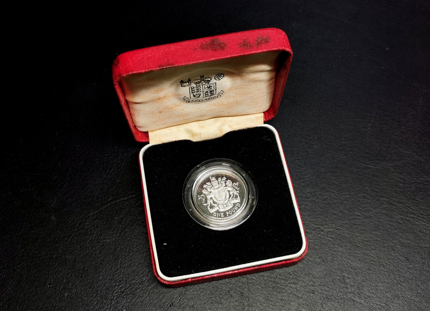 凡希社世界钱币微拍第二百六十六期 1983英国1镑银币附原盒