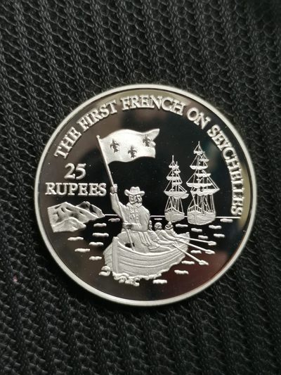 道一币馆币章第五十六场 - 塞舌尔群岛1993年法国首次登陆塞舌尔纪念25卢布精制银币 31.46克 量10000 925S