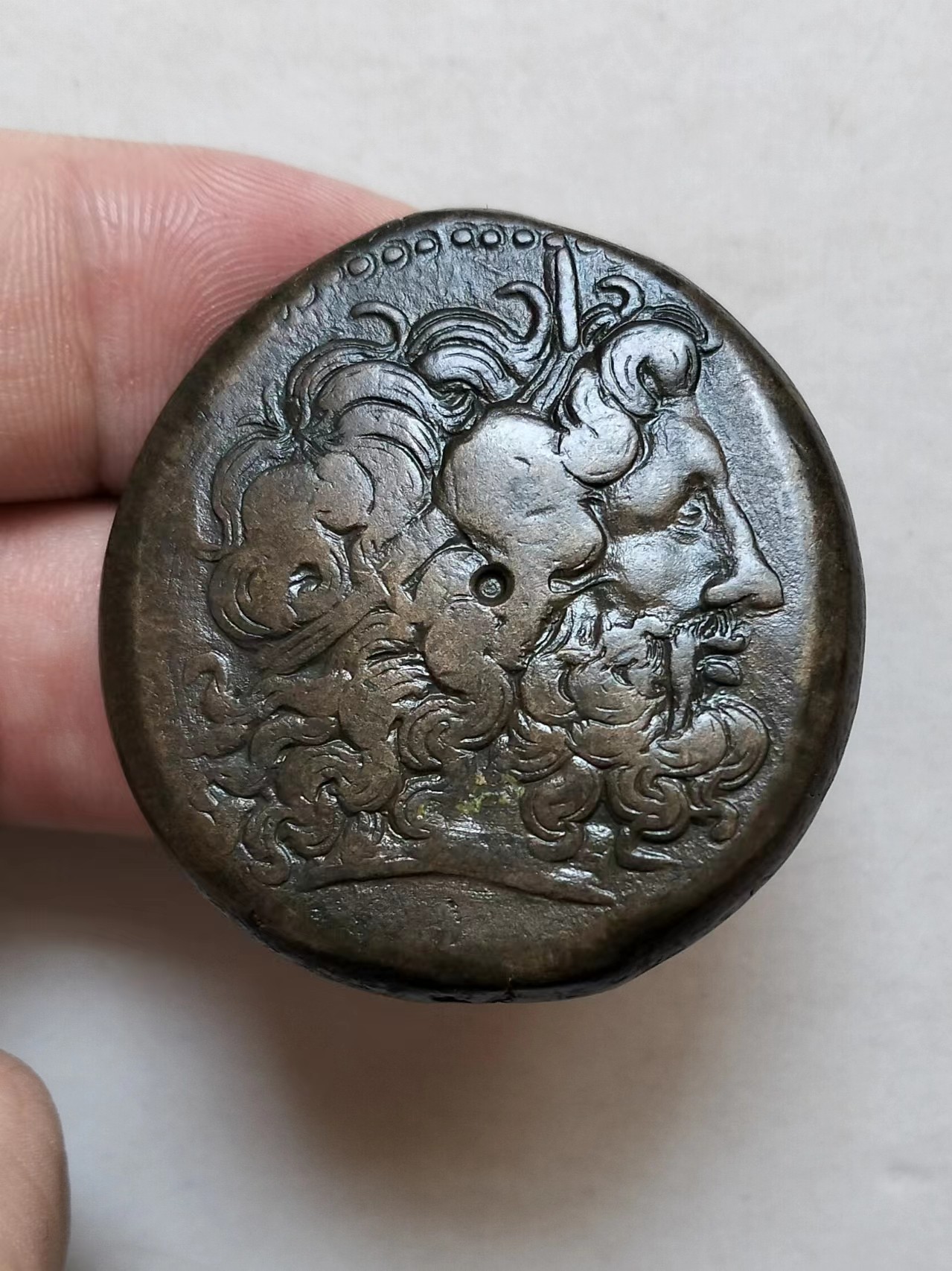 熊太乐钱币拍卖第2场 油润厚重的希腊化古埃及托勒密王朝托勒密三世大铜币 
