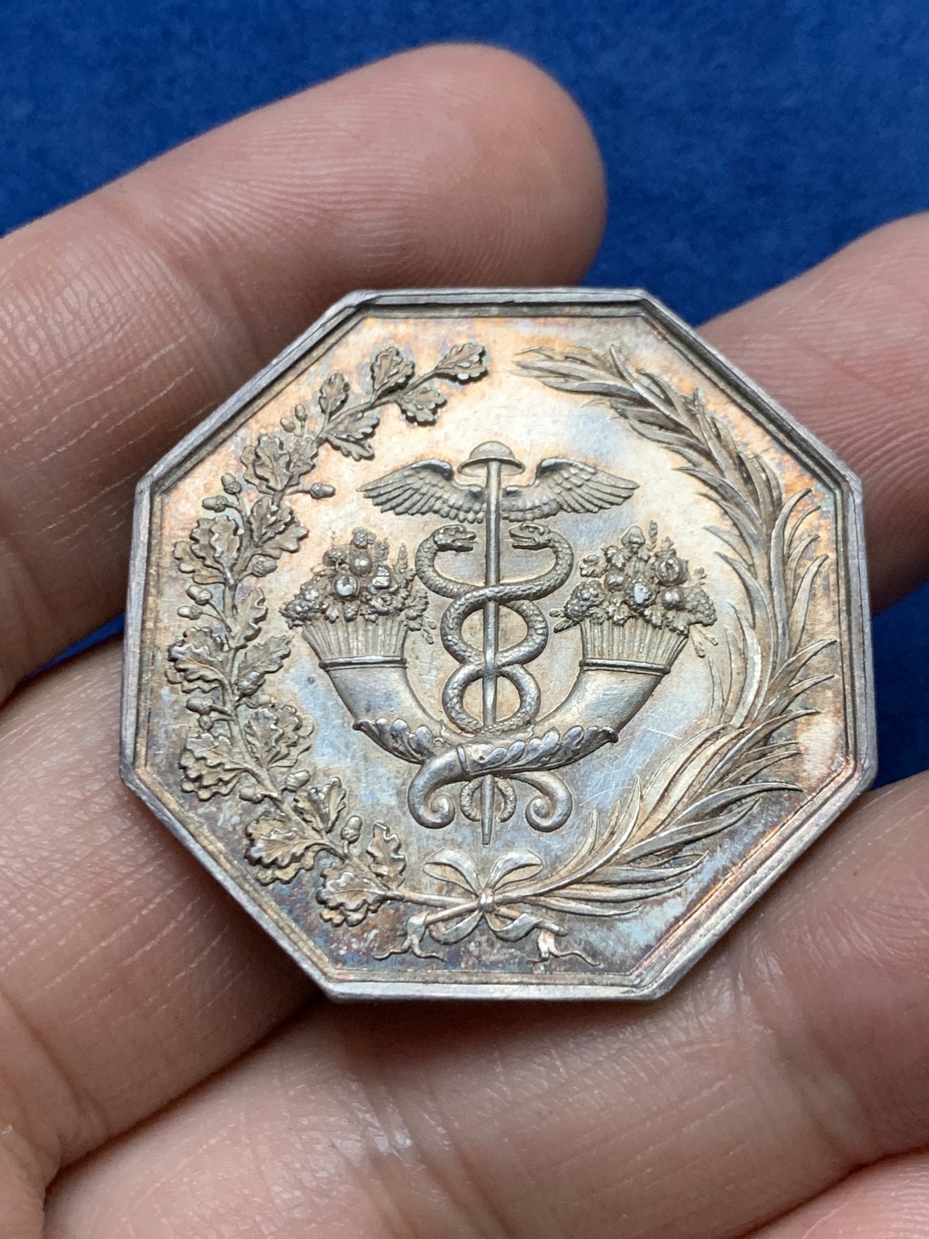 《竞宝斋》第262场-周日，周一，周二 3场连拍 (全场包邮) 法国波尔多银行八角银质代币，16.92g，34.8mm，1842-1845船首边铭