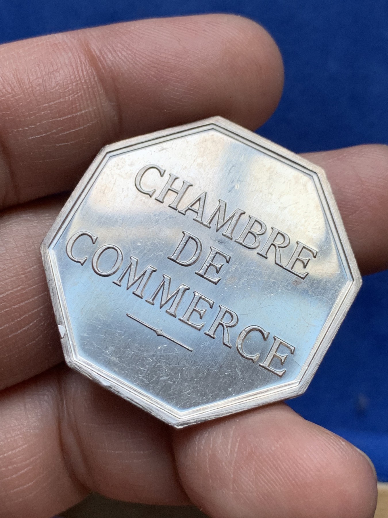 《竞宝斋》第262场-周日，周一，周二 3场连拍 (全场包邮) 法国八角银质代币，康布雷商会，18.72g，35.8mm，边铭：野猪头+菱形，950/1000含银