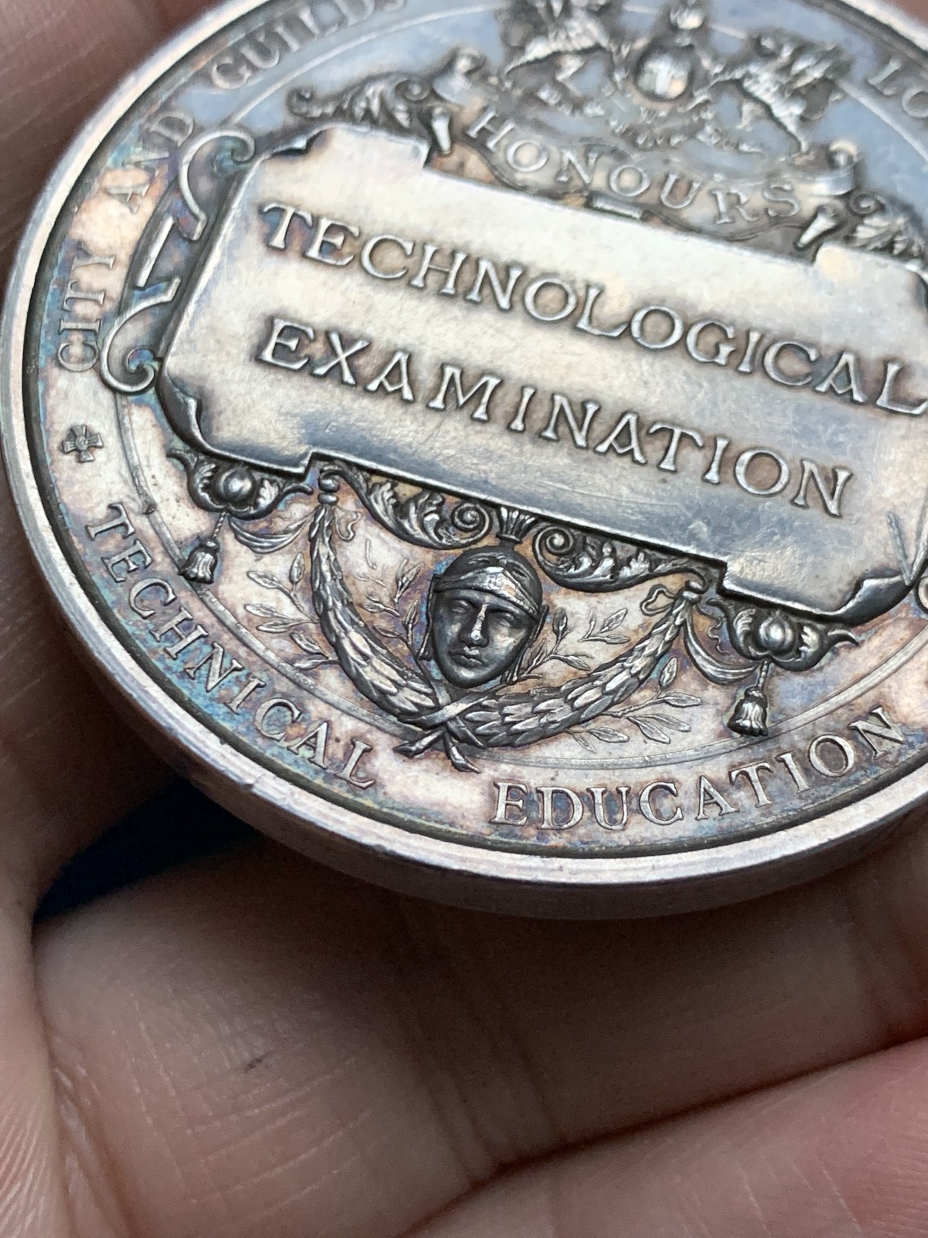 《竞宝斋》第262场-周日，周一，周二 3场连拍 (全场包邮) 英国1897年伦敦城市行业协会银质奖章，威尔士亲王，未来的爱德华七世，74.8g，51.2mm