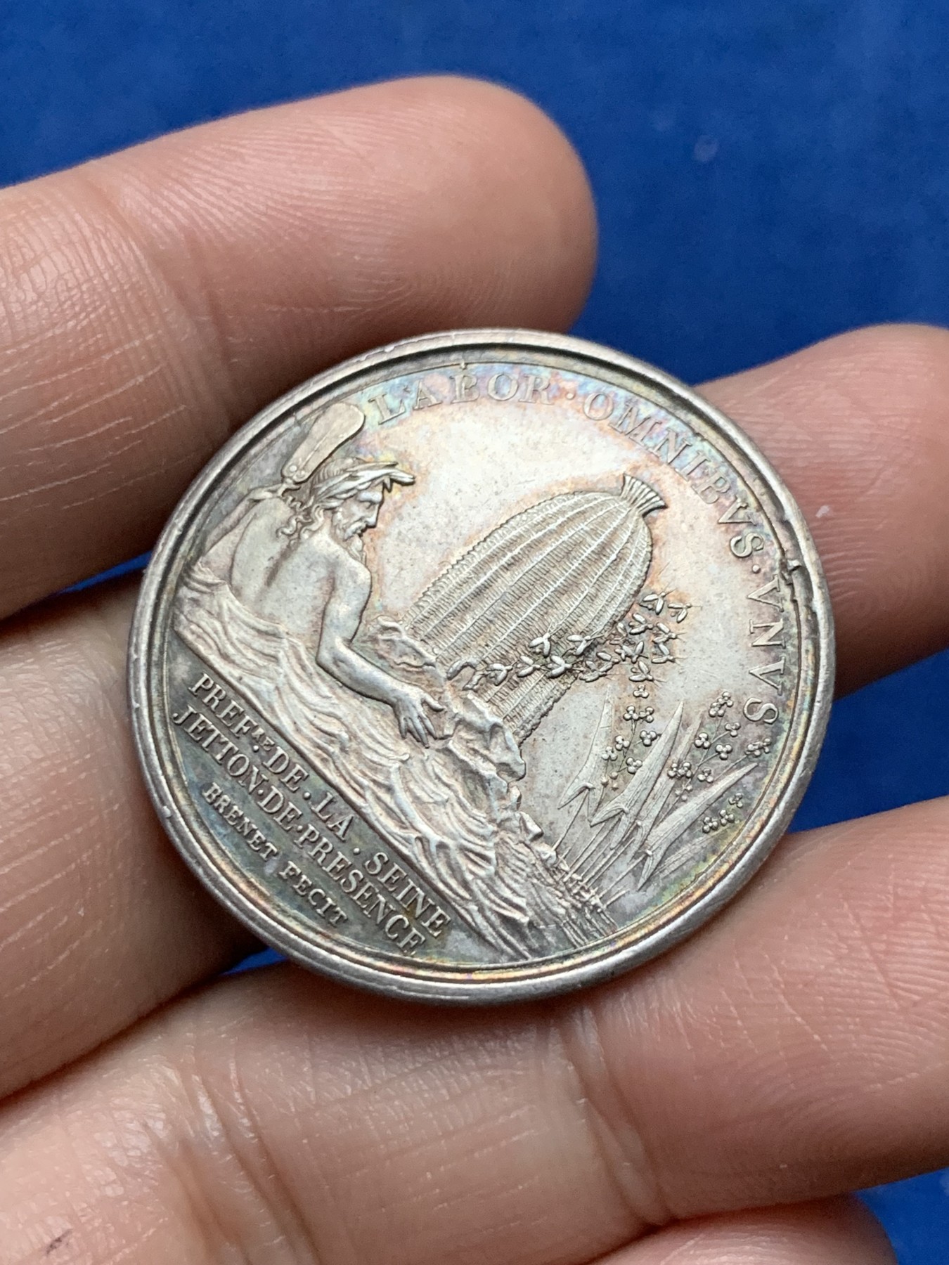 《竞宝斋》第262场-周日，周一，周二 3场连拍 (全场包邮) 法国塞纳河行政区银质代币，塞纳河河神，10.96g，32.4mm，早期无边铭